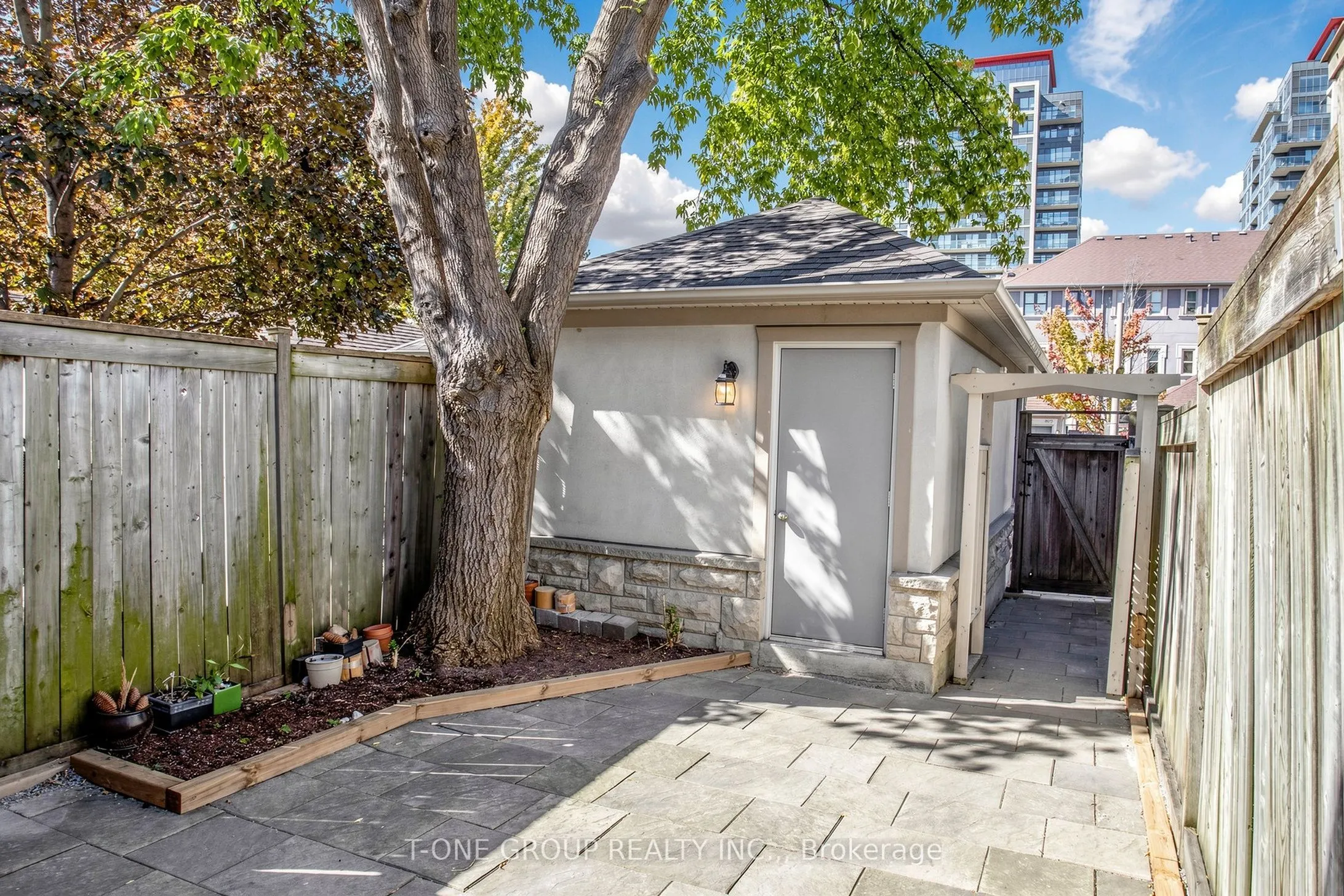 74 Ellesmere Street