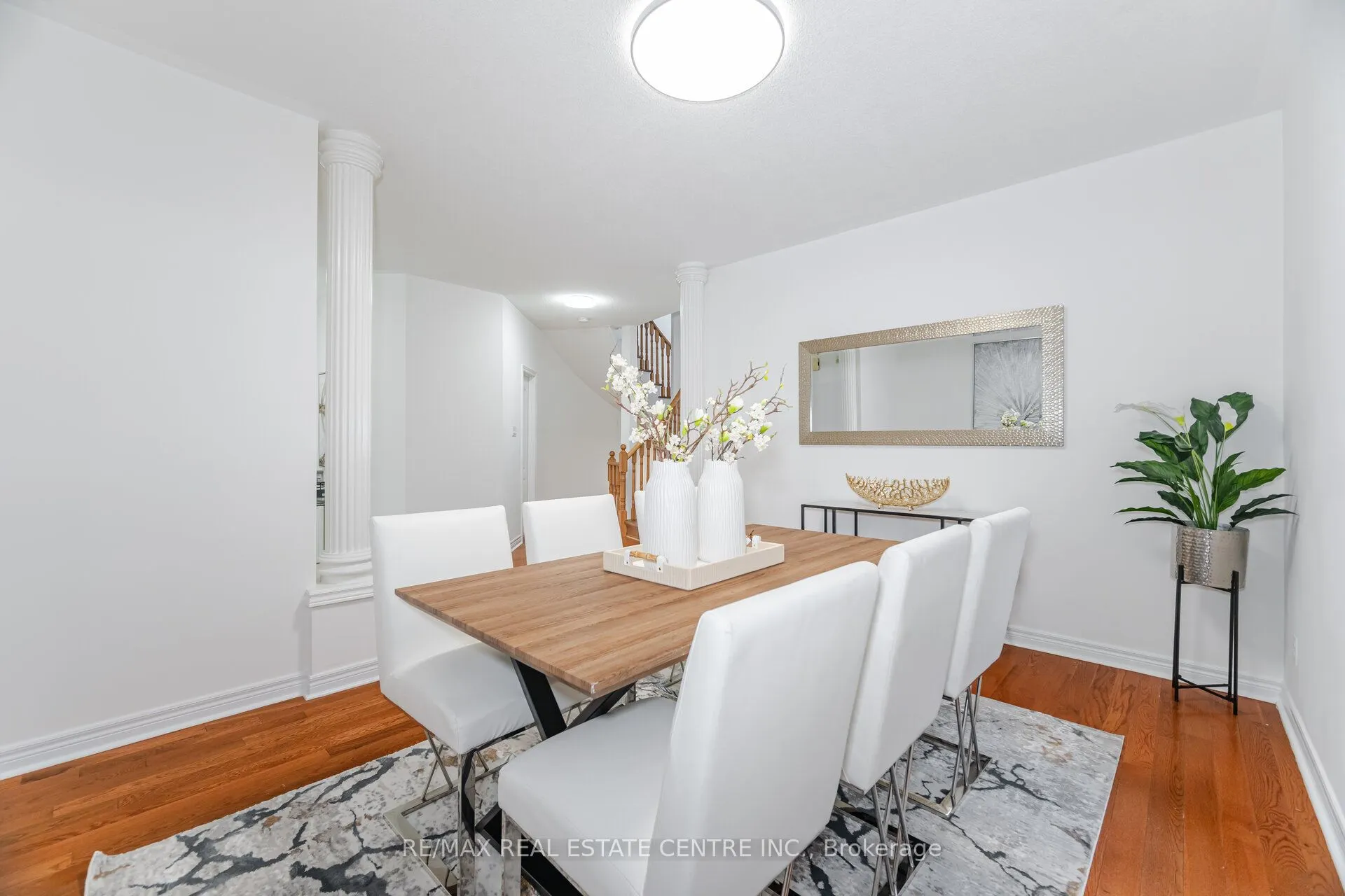 24 Futura Avenue