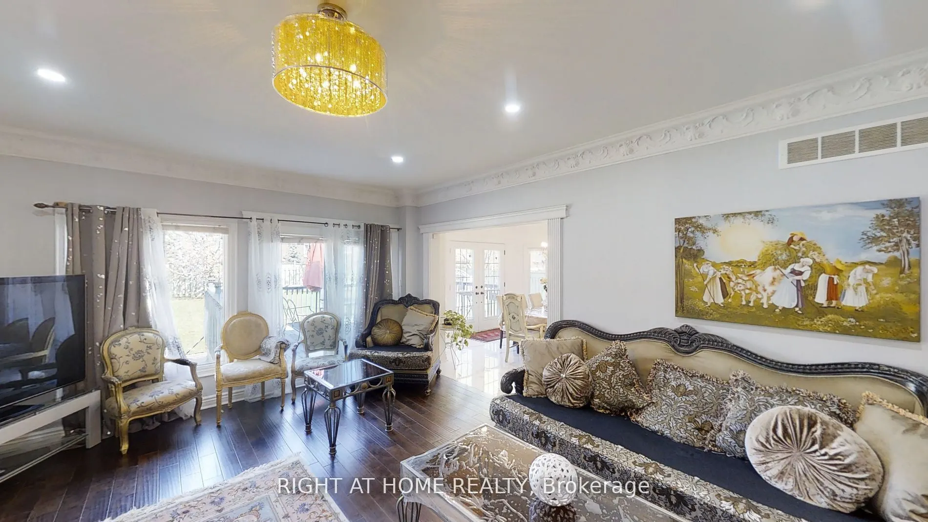 31 Northgate Crescent E