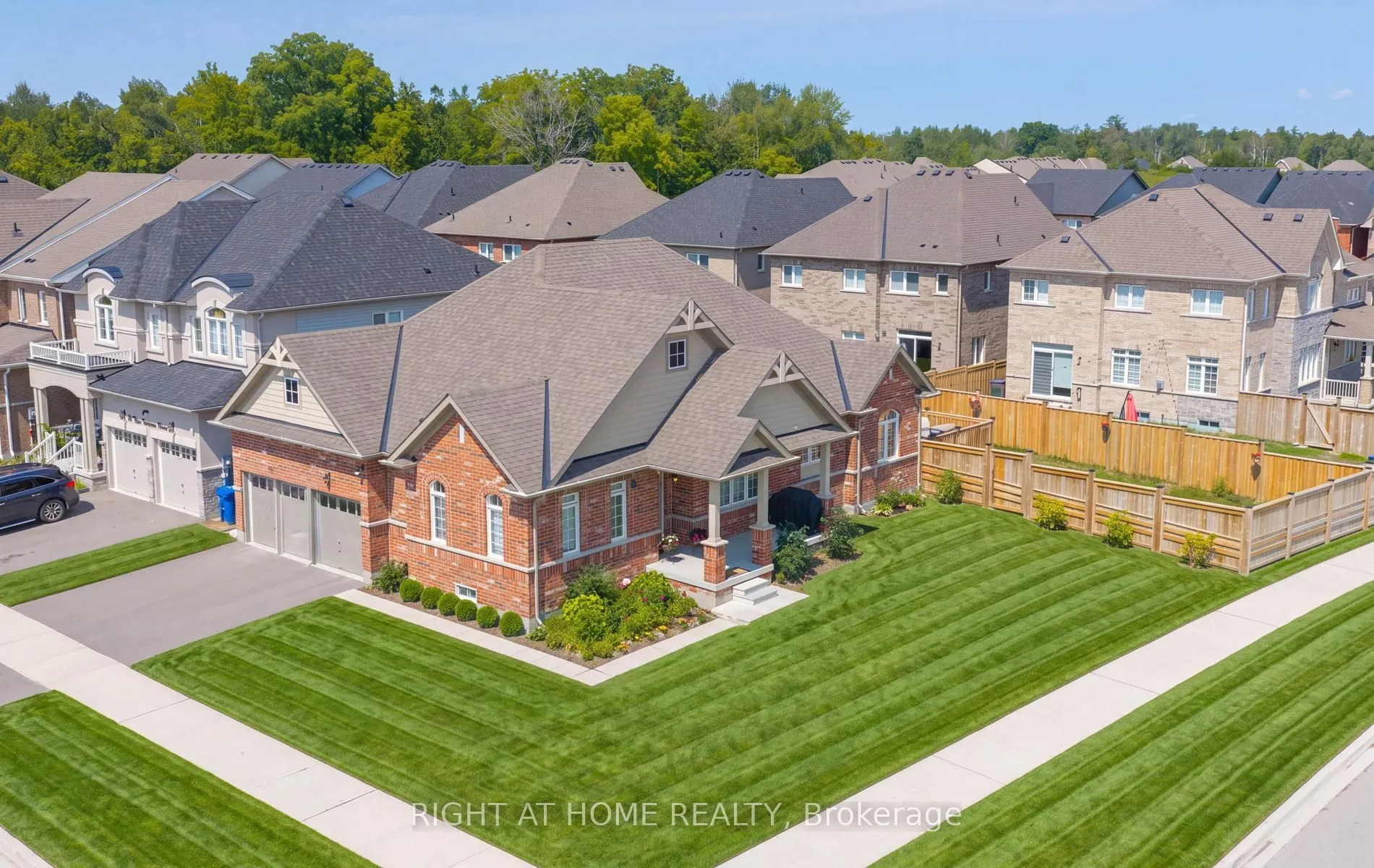 2 Cliff Thompson Court
