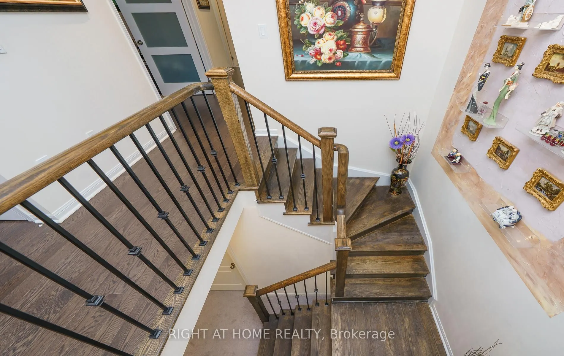2 Cliff Thompson Court