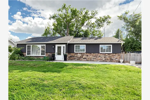 36 Elmvale Boulevard