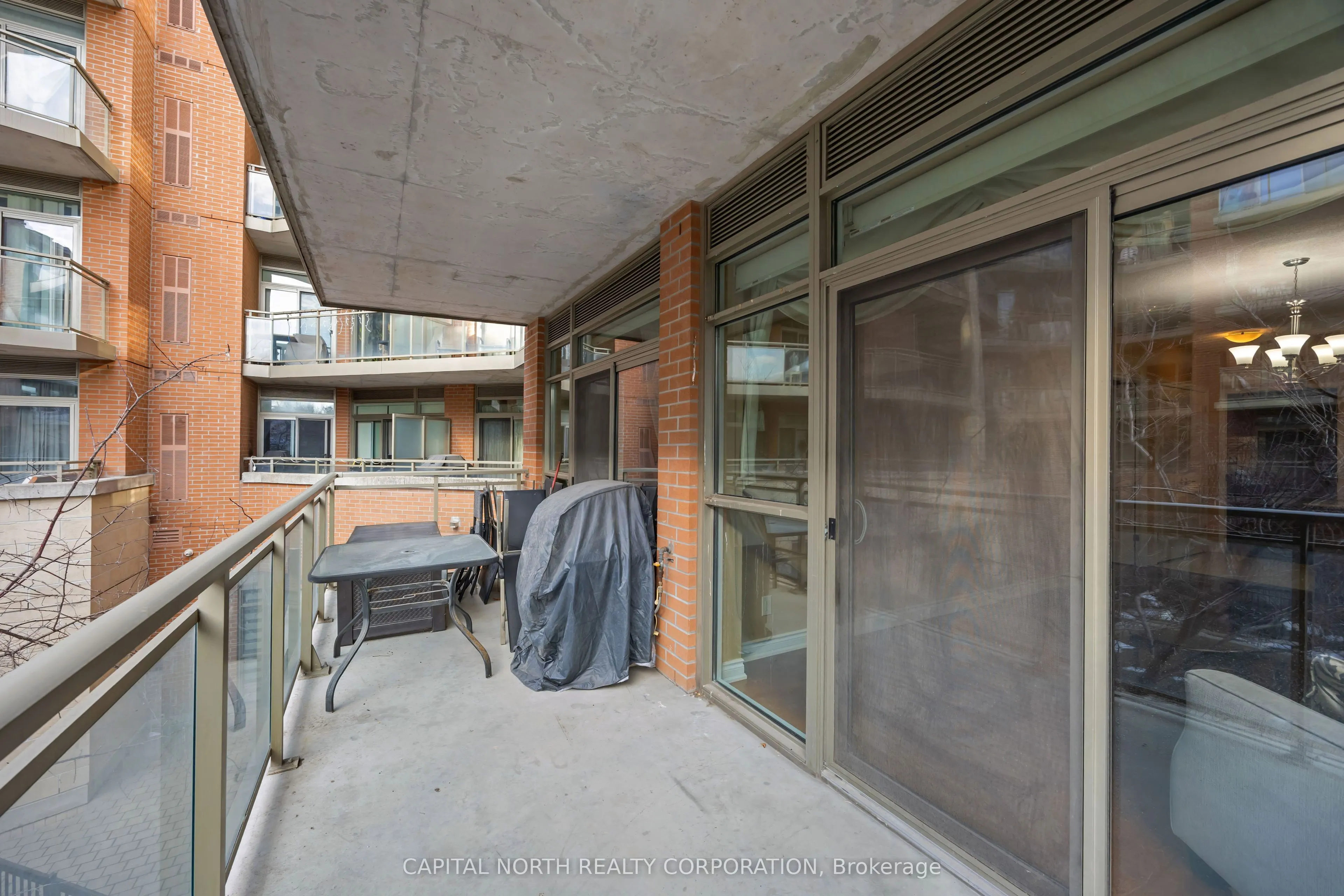 281 Woodbridge Avenue #242