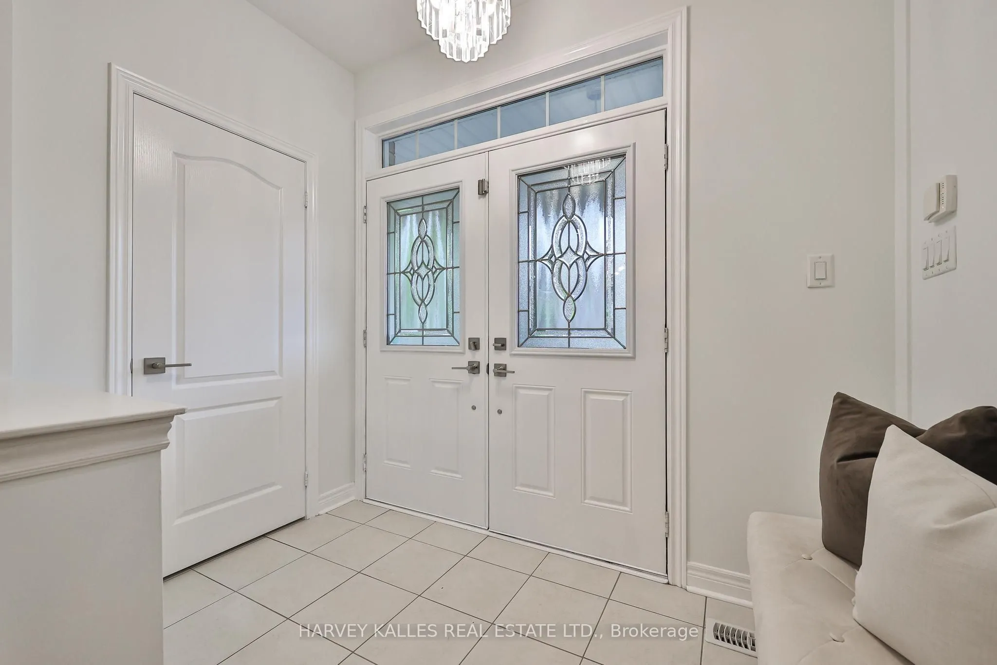 46 Grayleaf Drive
