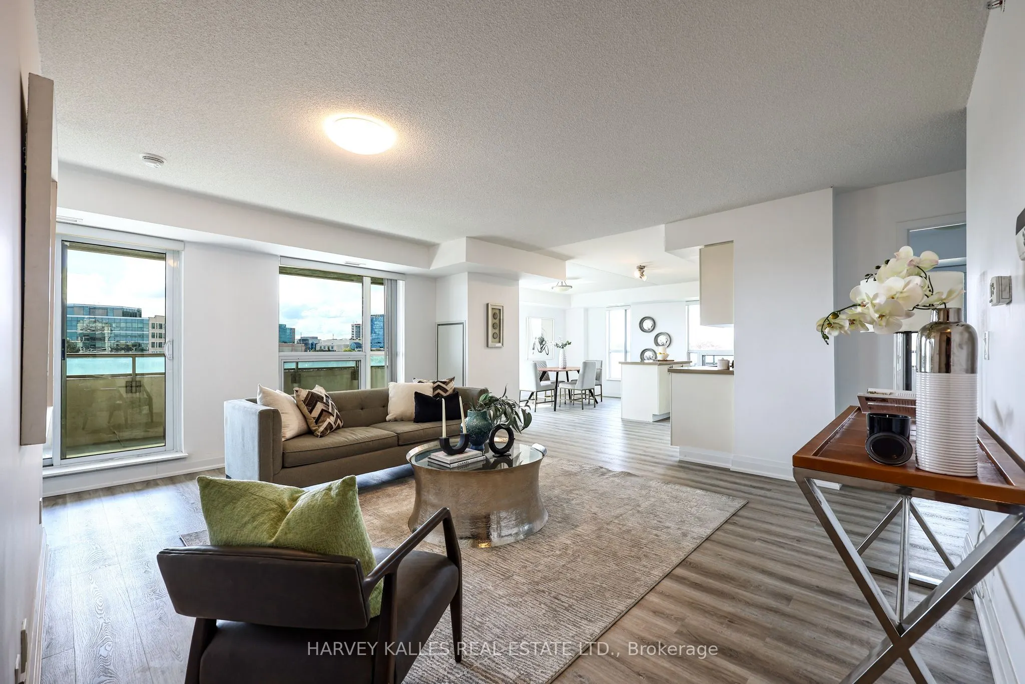 75 Norman Bethune Avenue #317