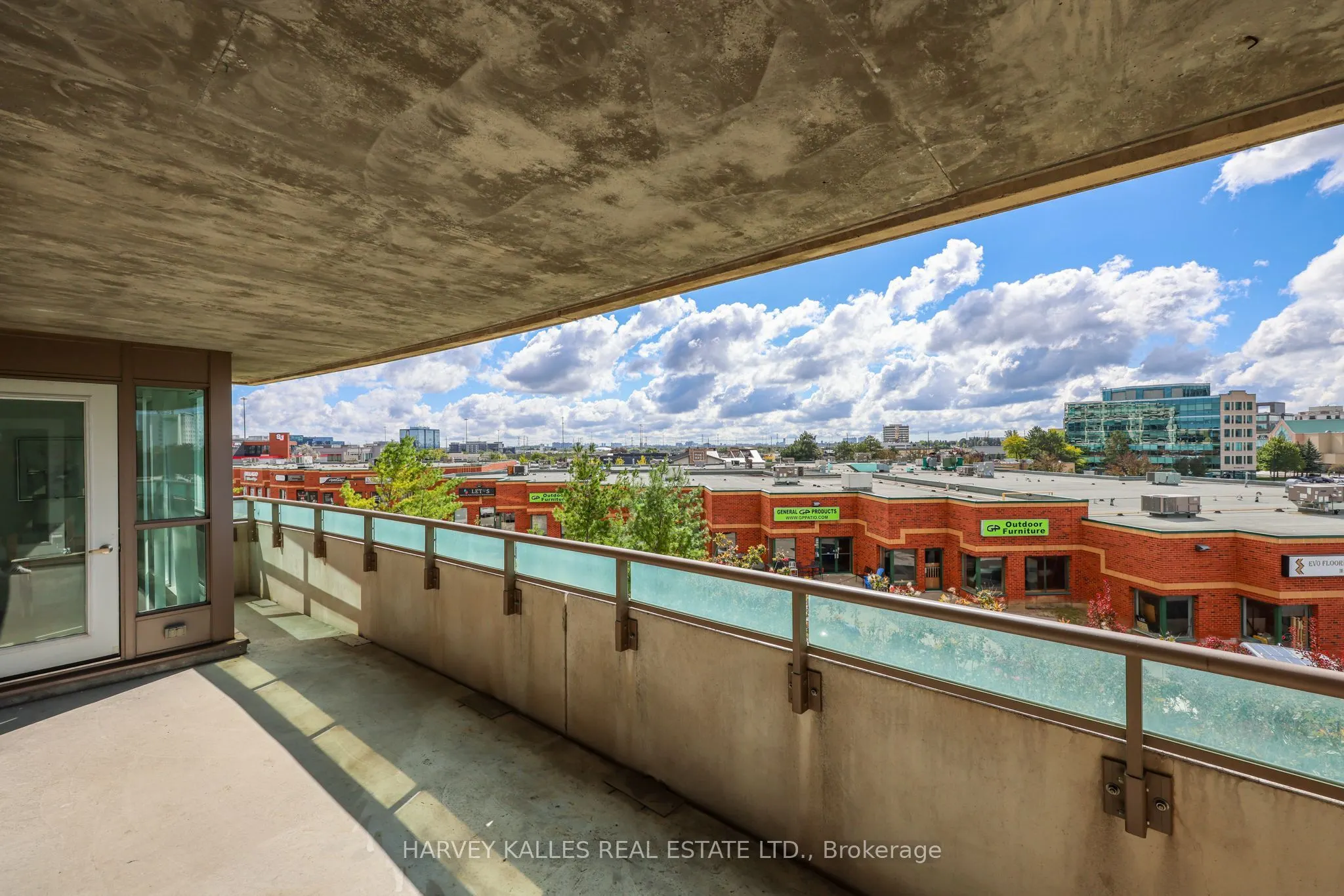 75 Norman Bethune Avenue #317