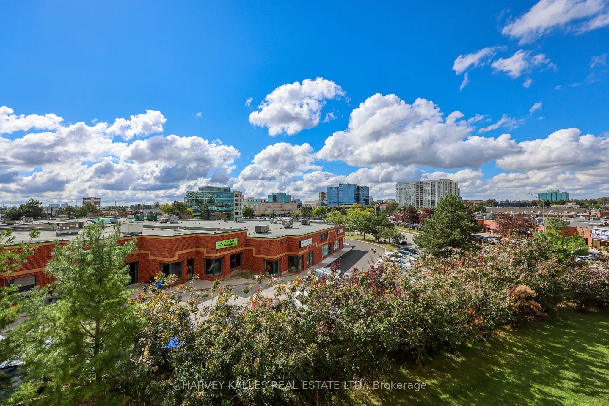 75 Norman Bethune Avenue #317
