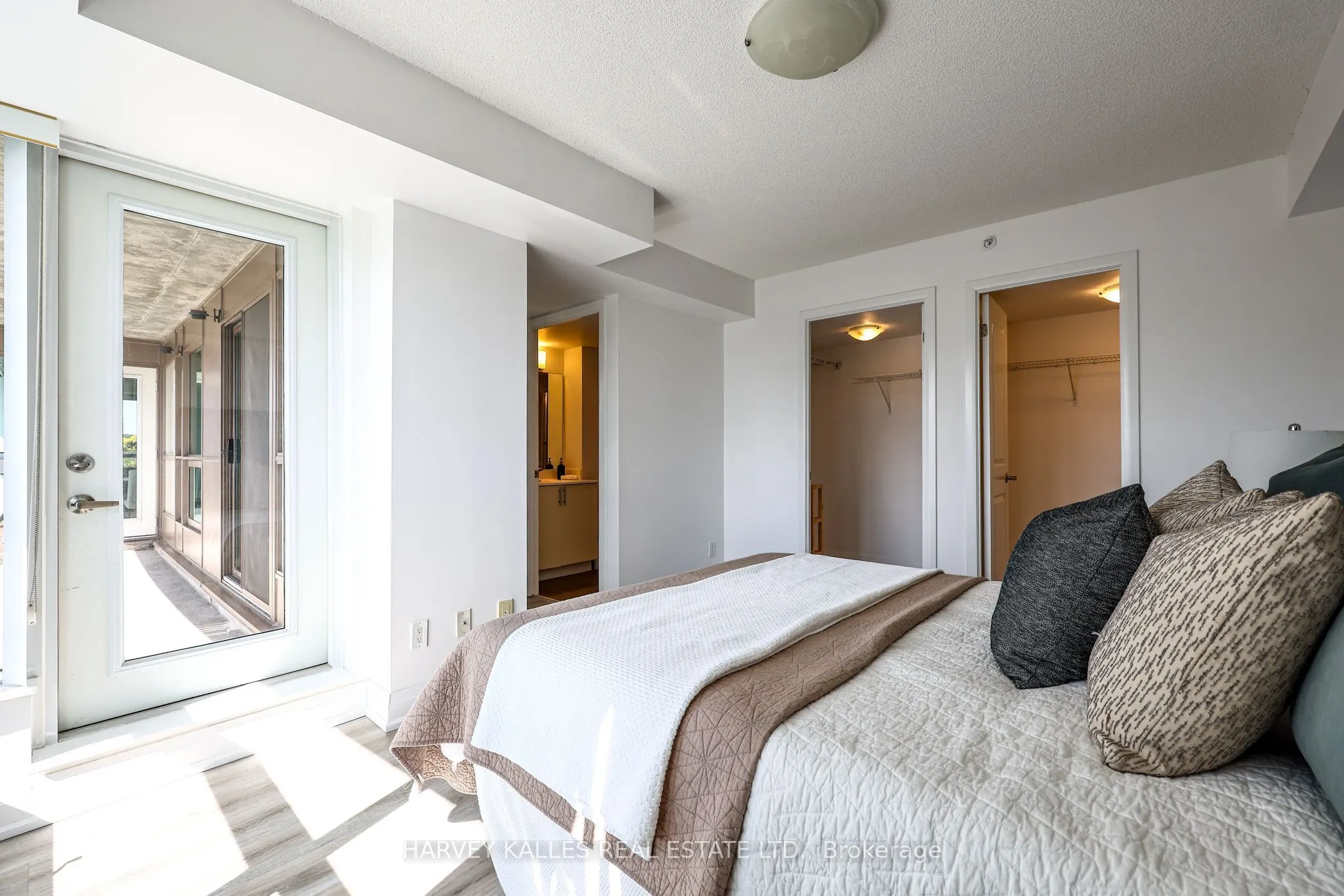 75 Norman Bethune Avenue #317