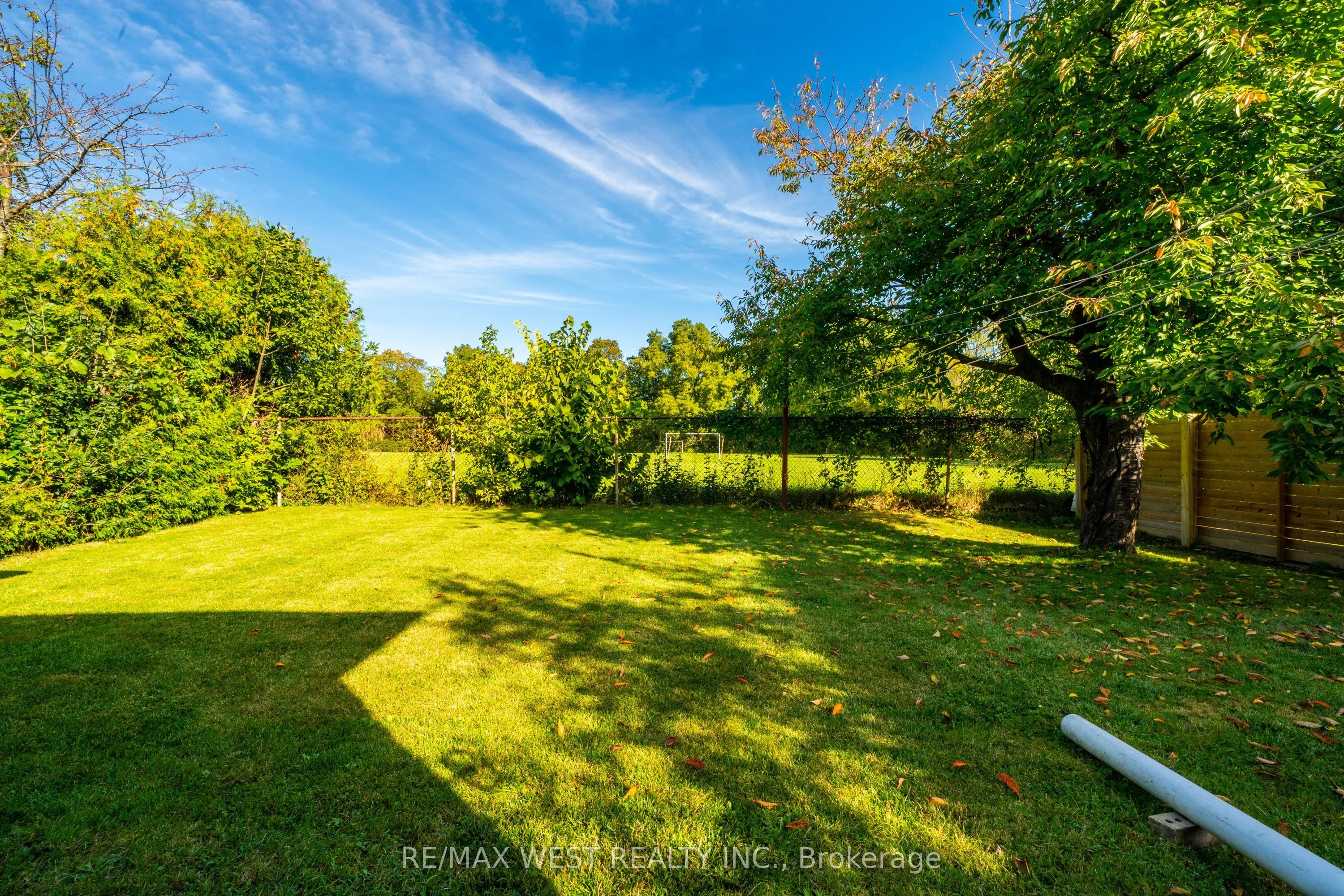 18 Pheasant Valley Court
