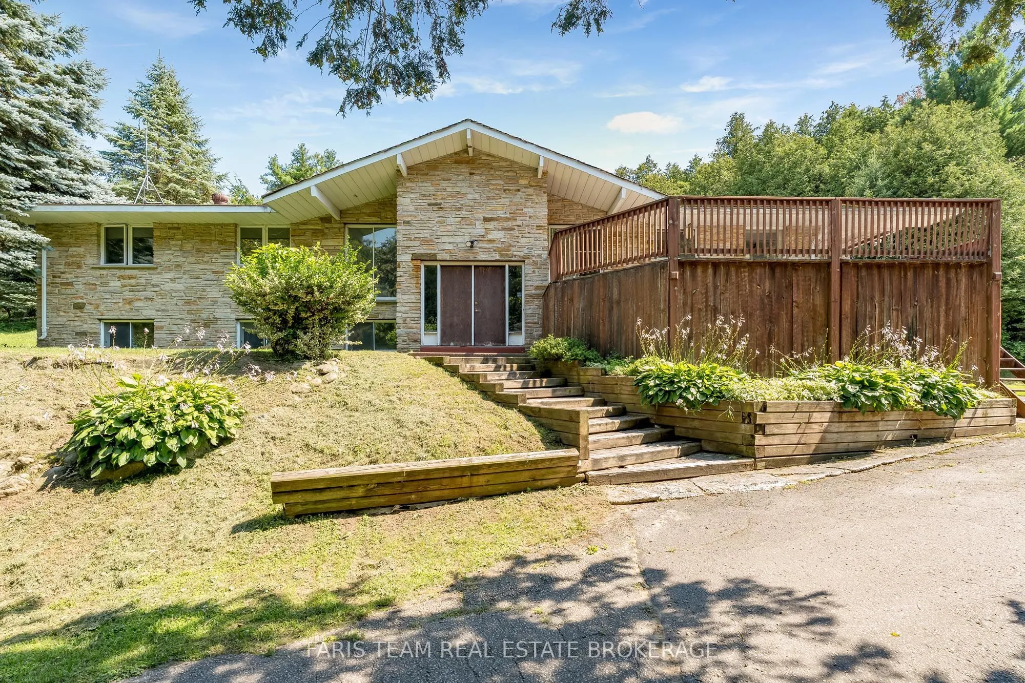 5809 10th Side Road