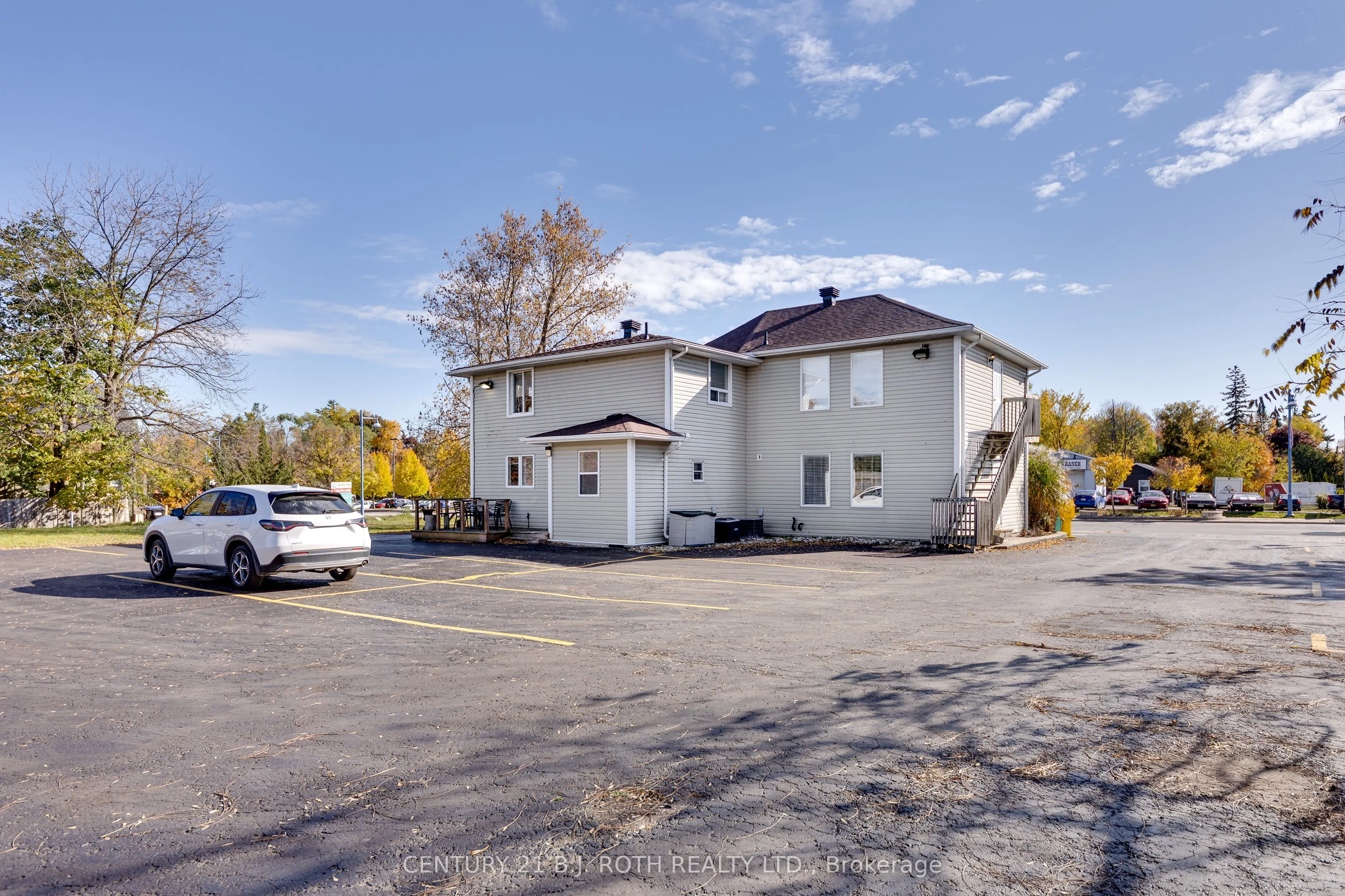 888 Innisfil Beach Road