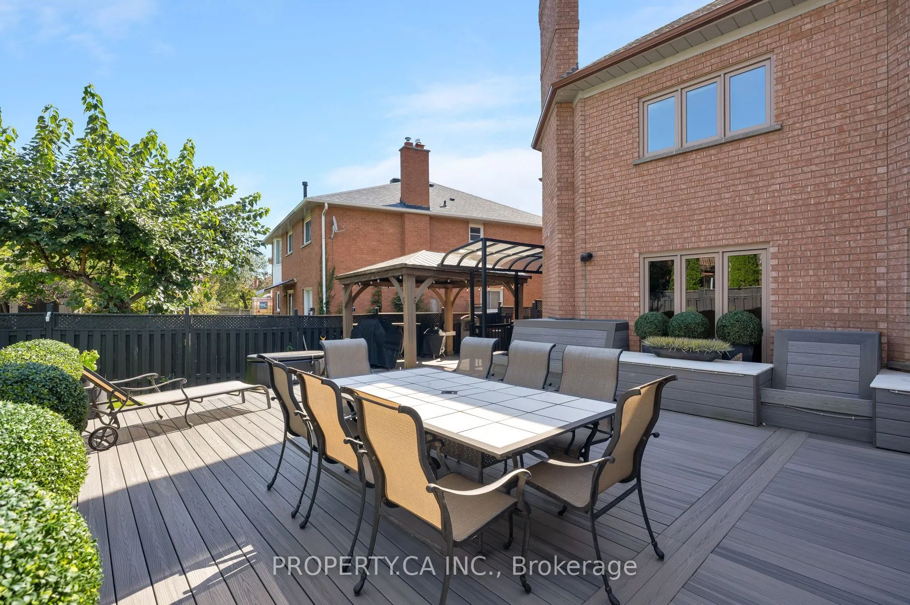 72 Devonsleigh Boulevard