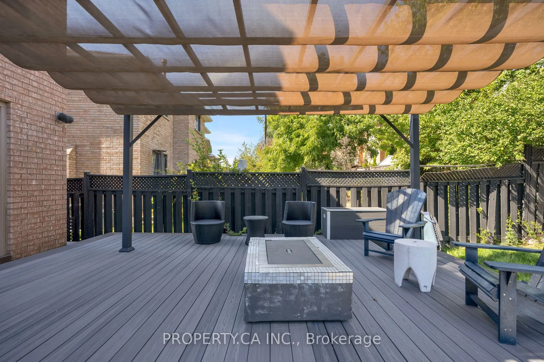 72 Devonsleigh Boulevard