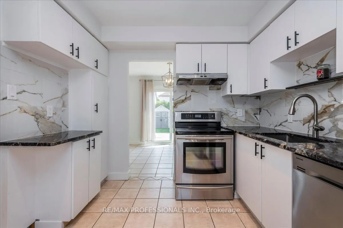 10 Corrie Crescent