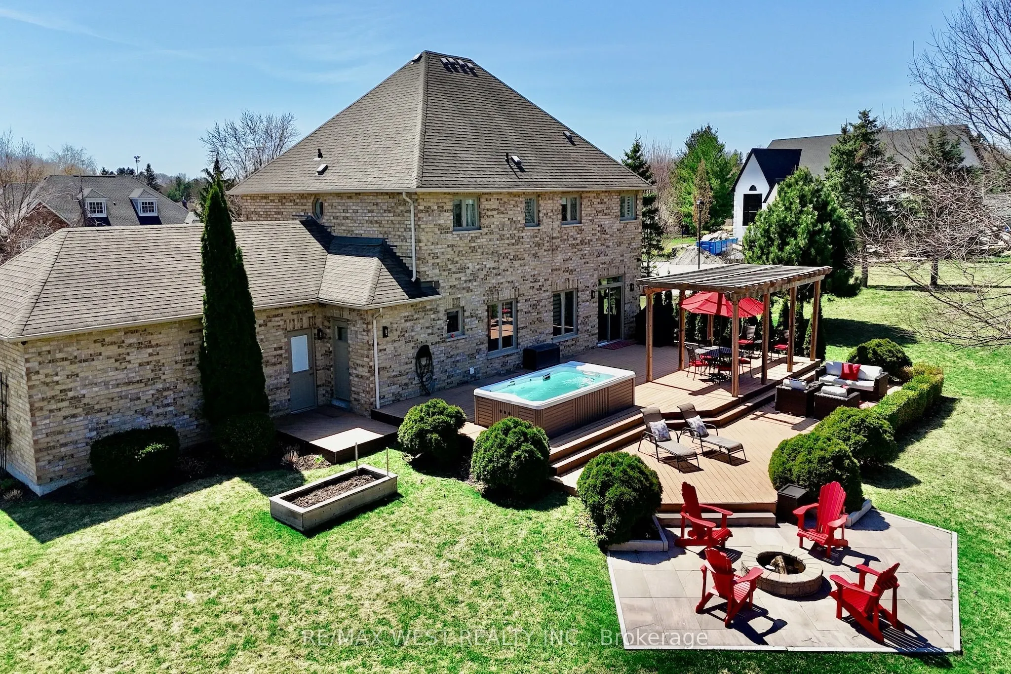 10 Farmcrest Court