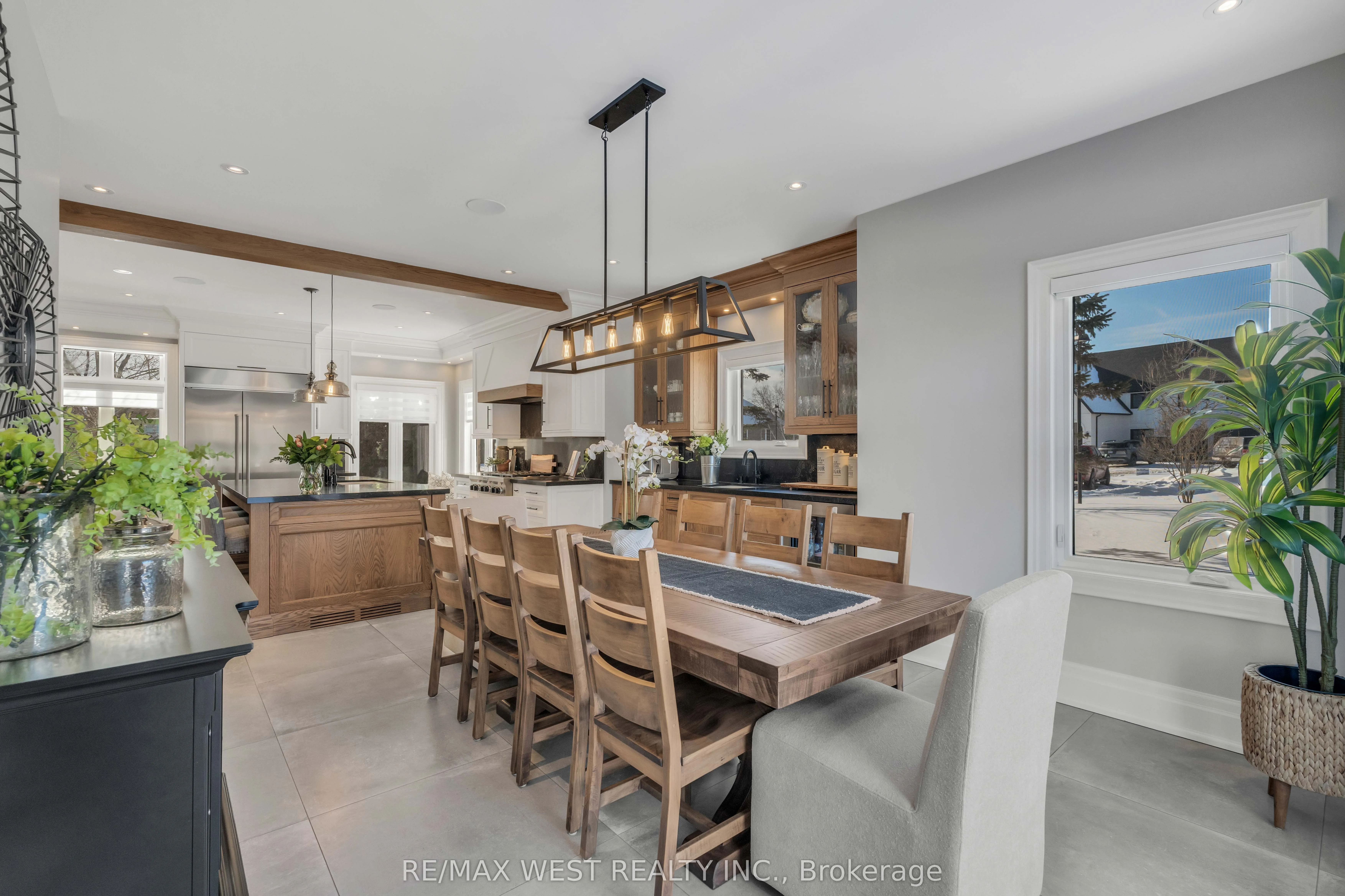 10 Farmcrest Court