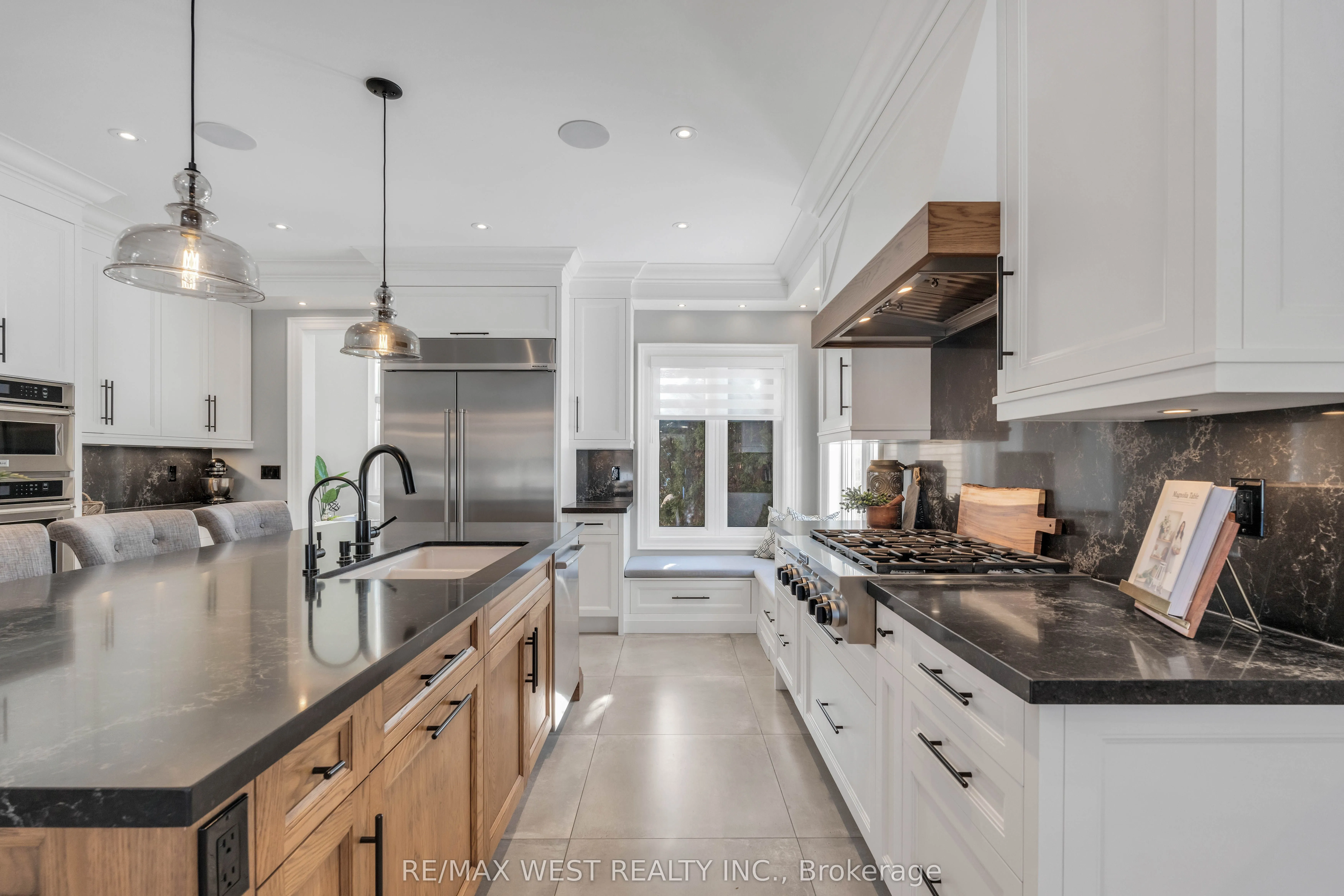 10 Farmcrest Court