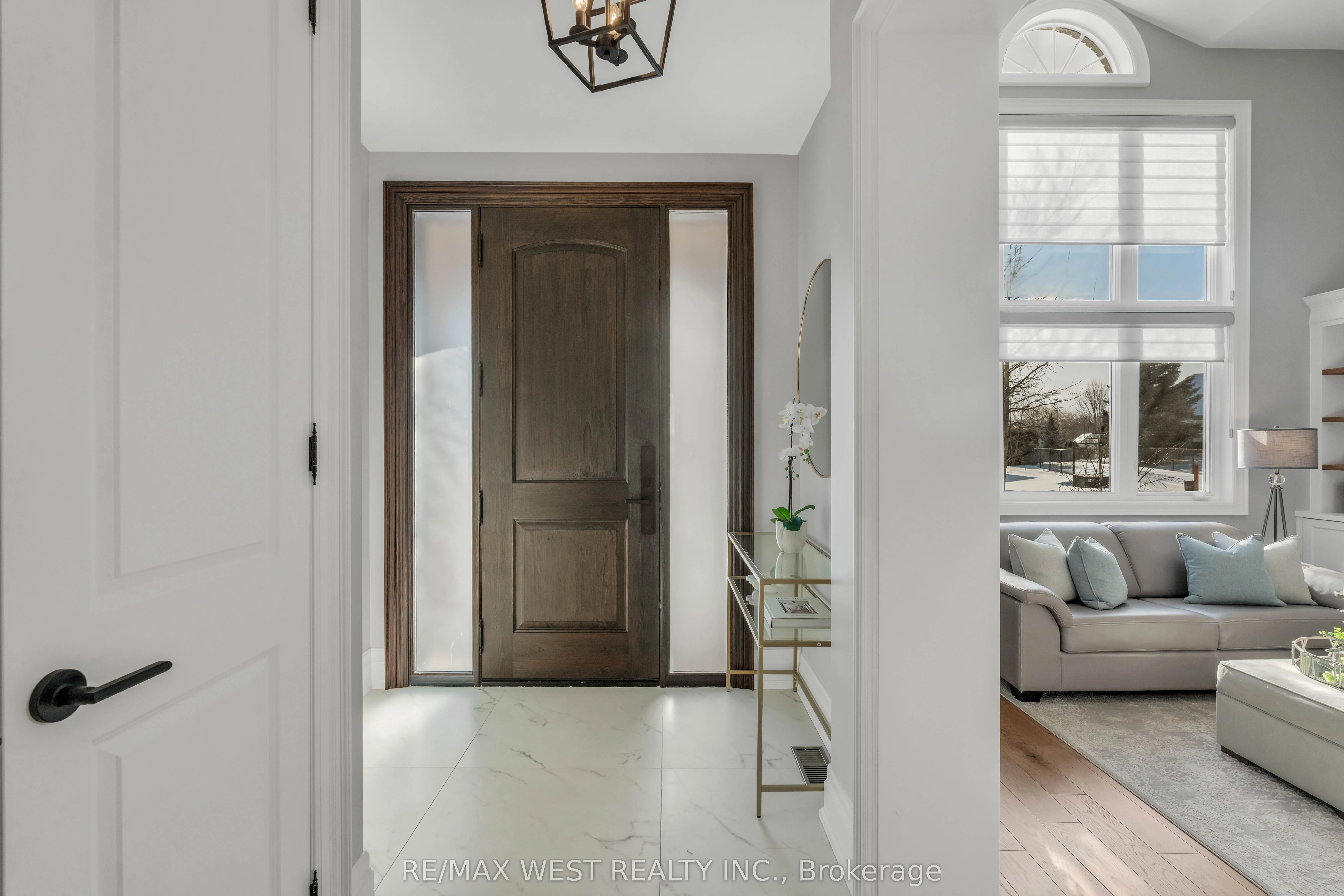 10 Farmcrest Court