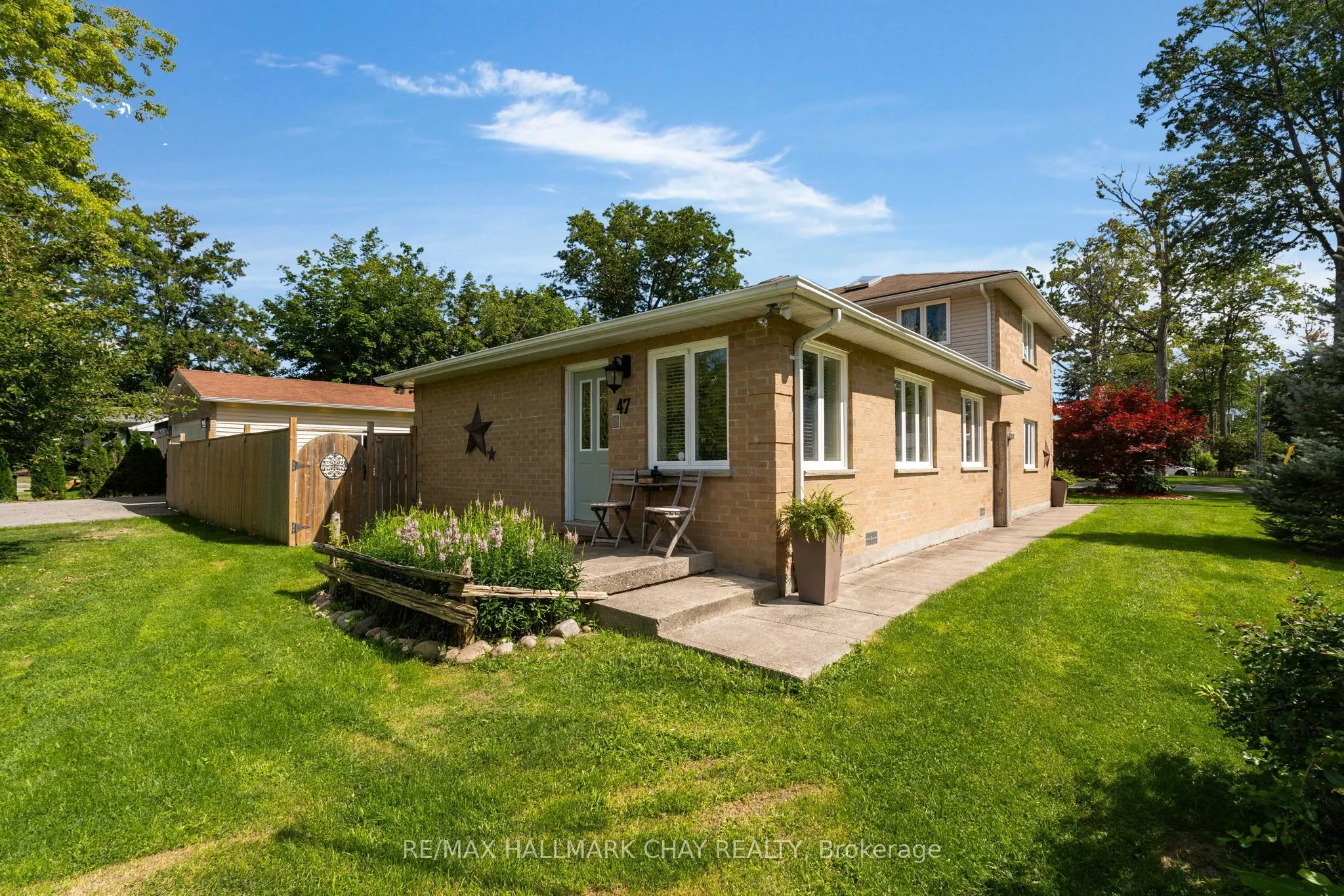 47 Lakeside Drive