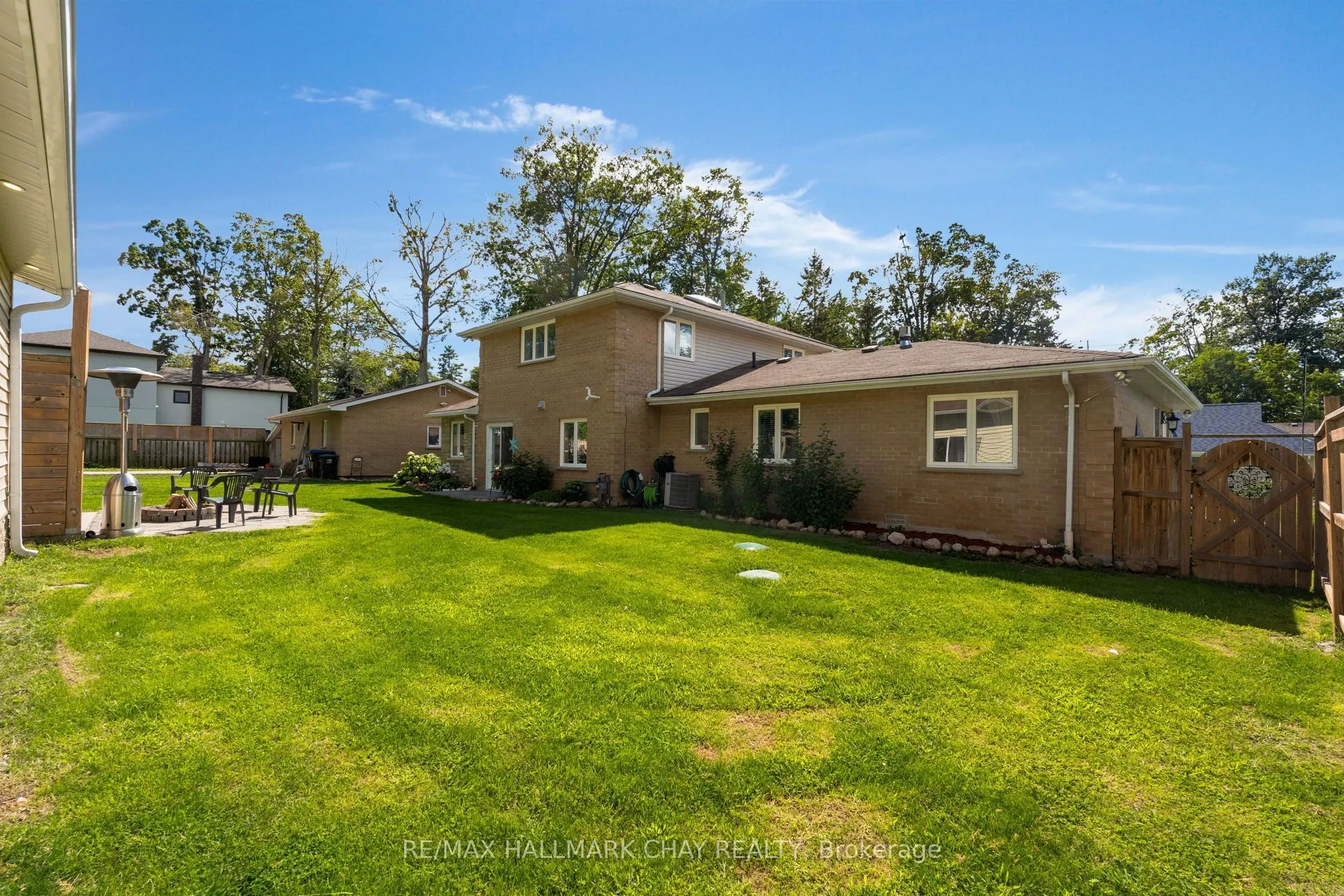47 Lakeside Drive