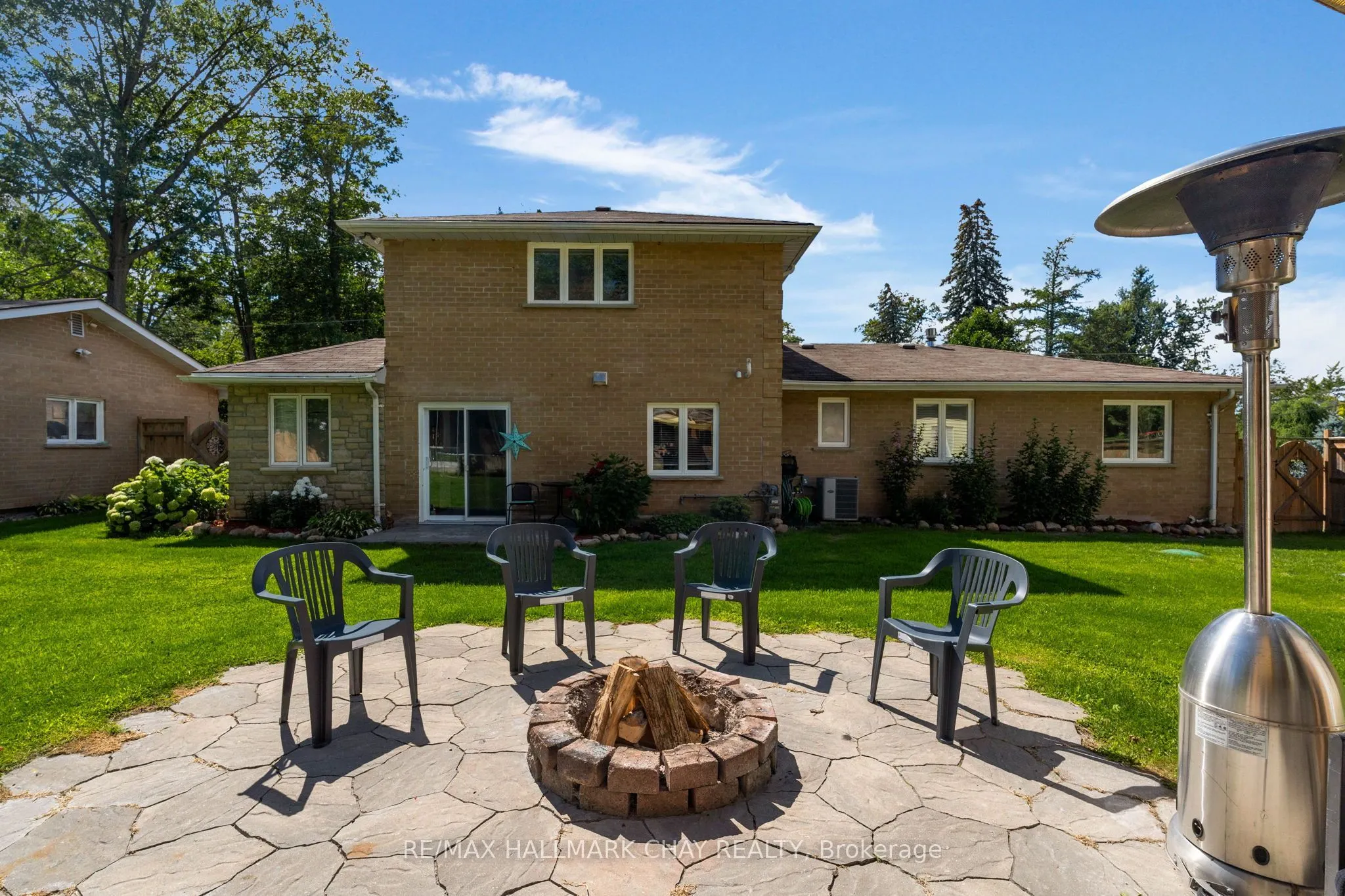 47 Lakeside Drive