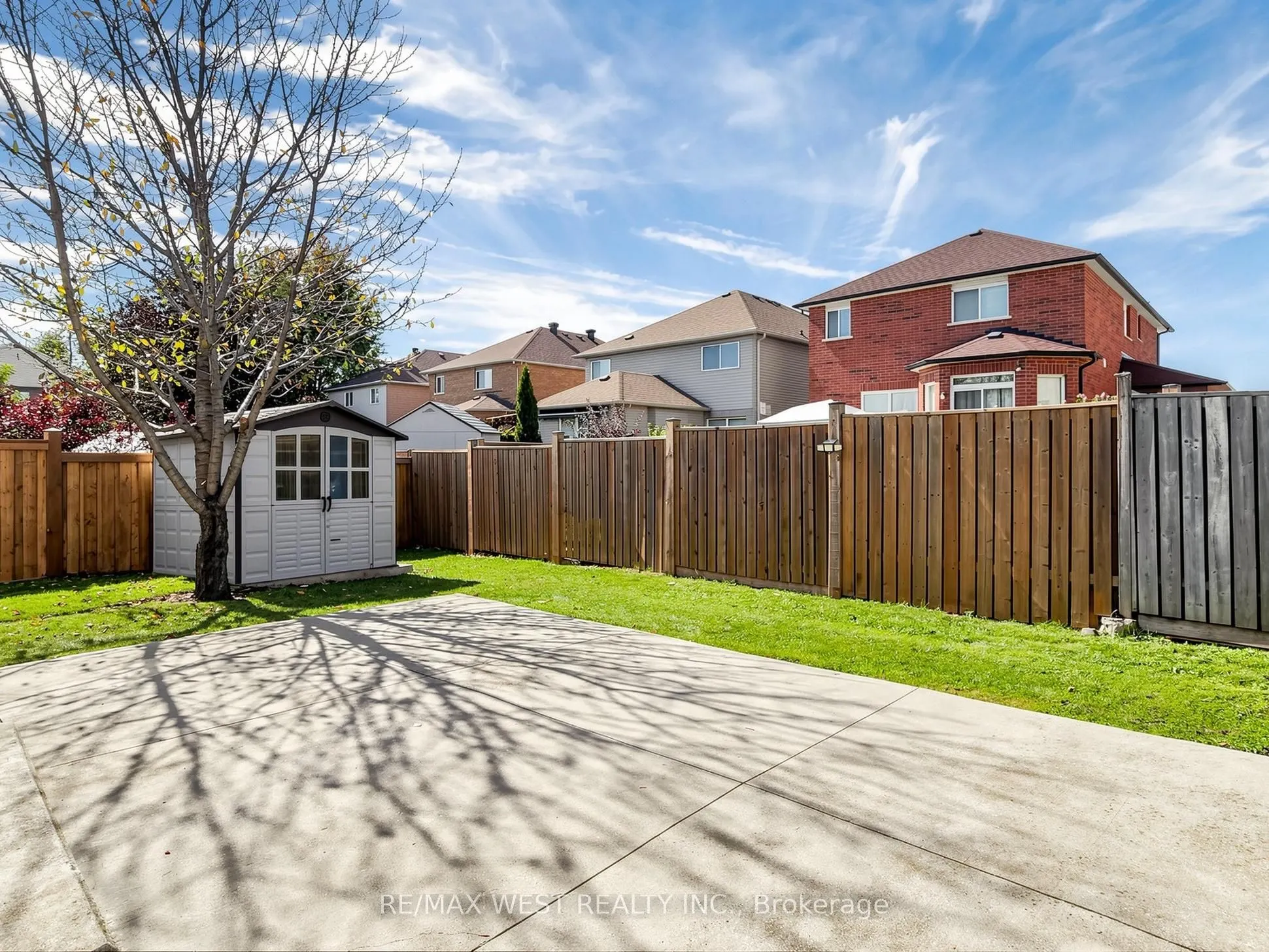 63 Echo Ridge Crescent