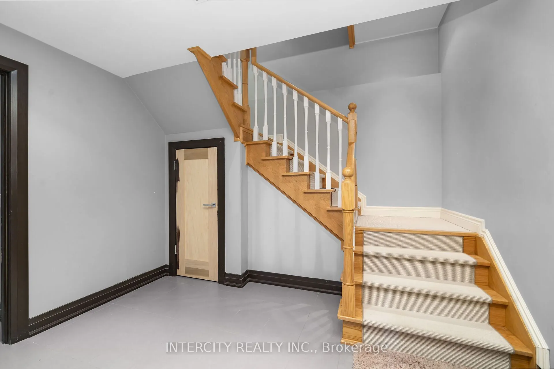59 Kimber Crescent