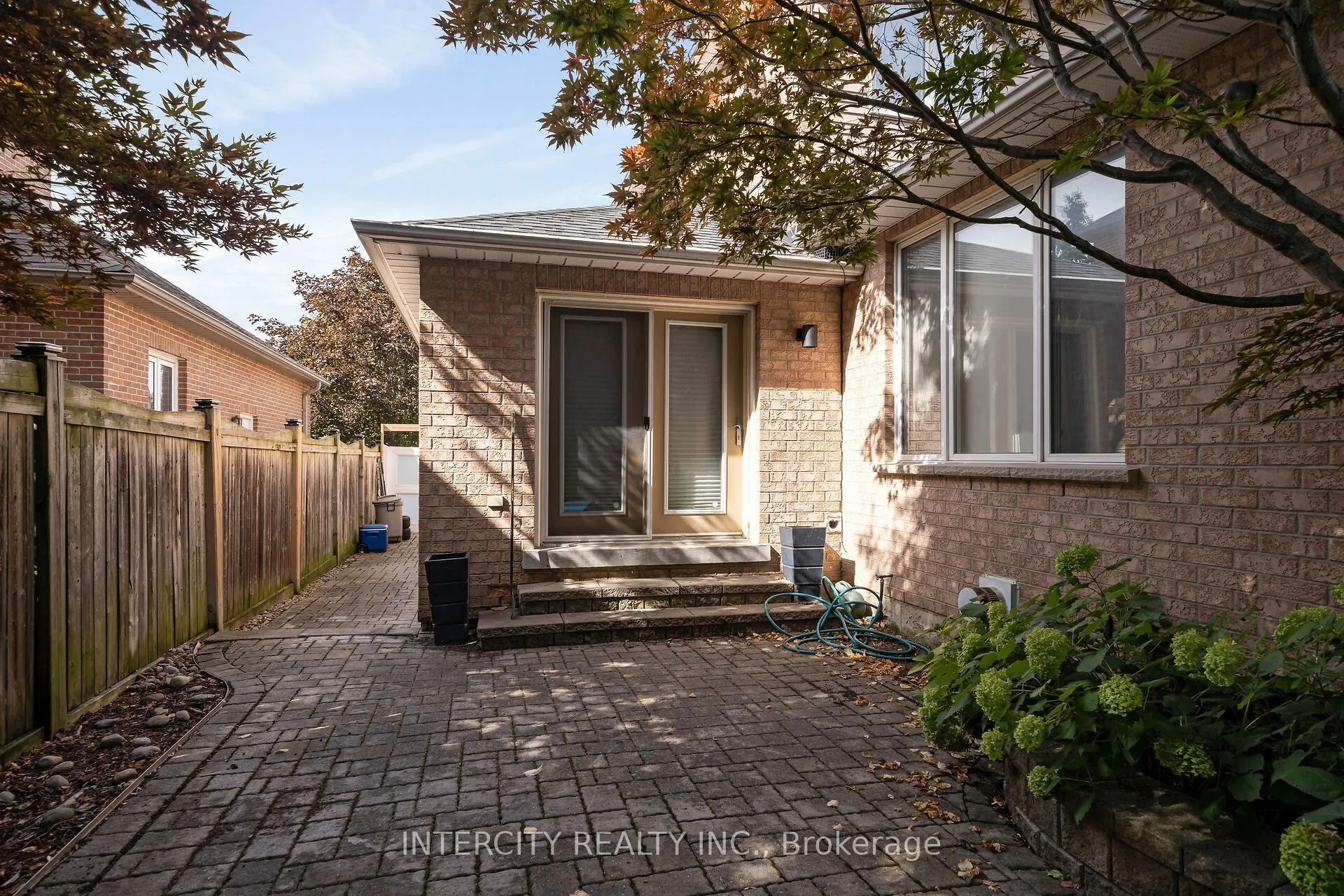 59 Kimber Crescent