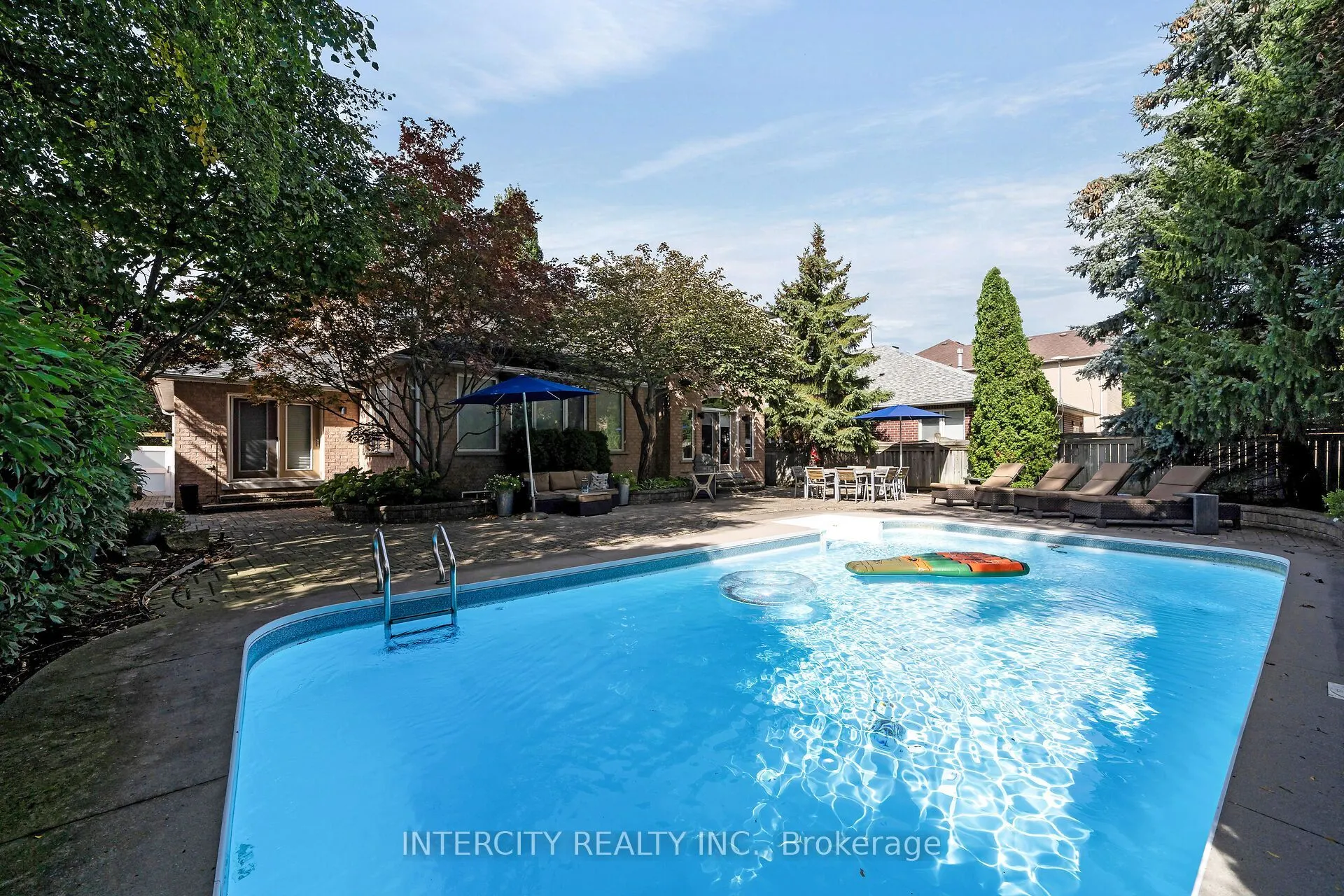 59 Kimber Crescent