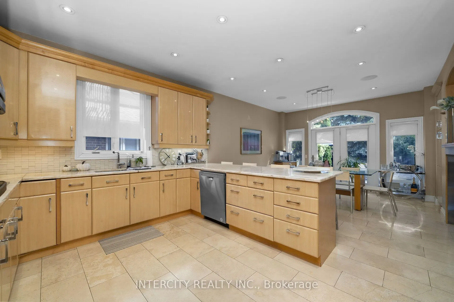 59 Kimber Crescent
