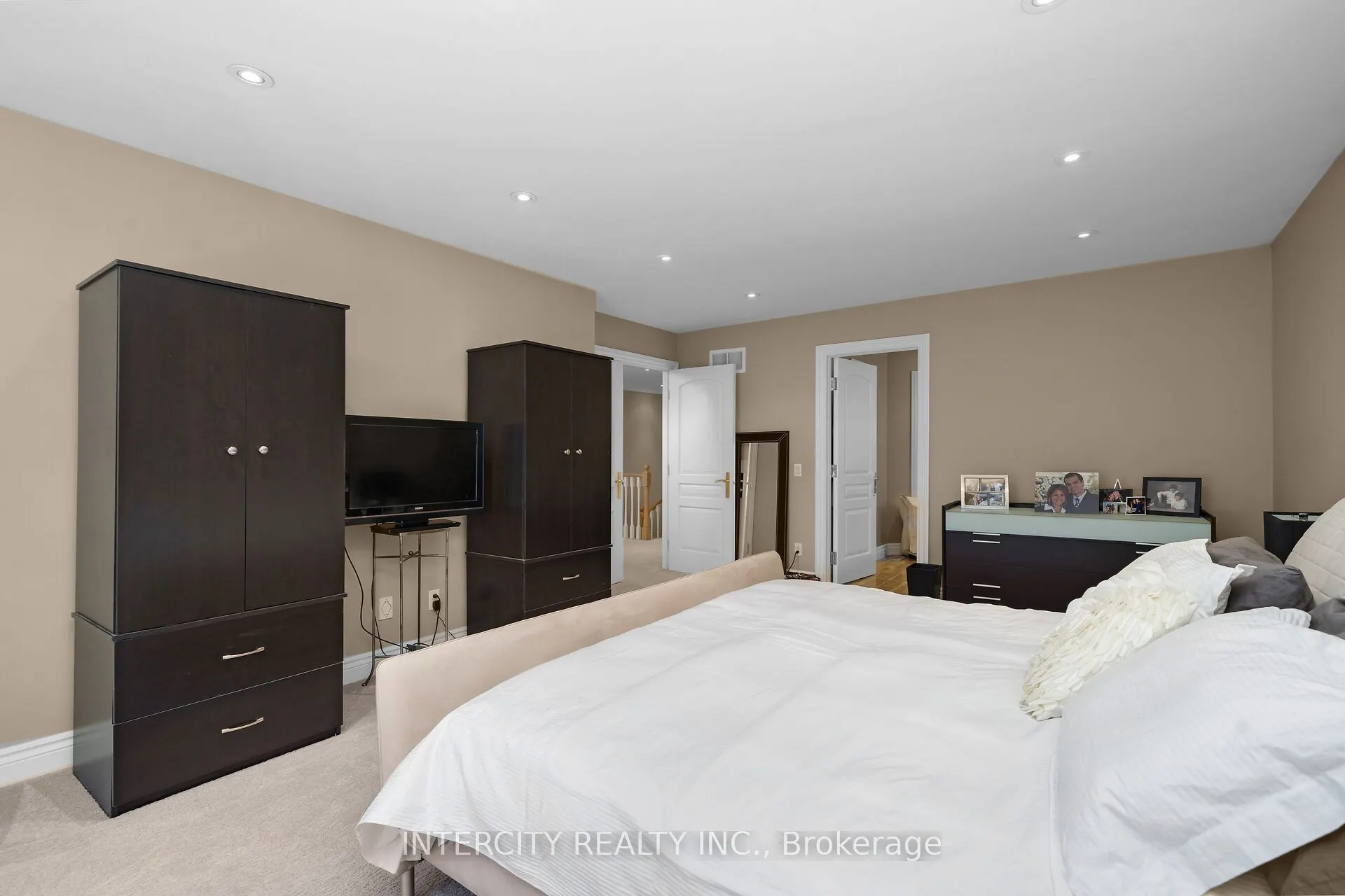 59 Kimber Crescent