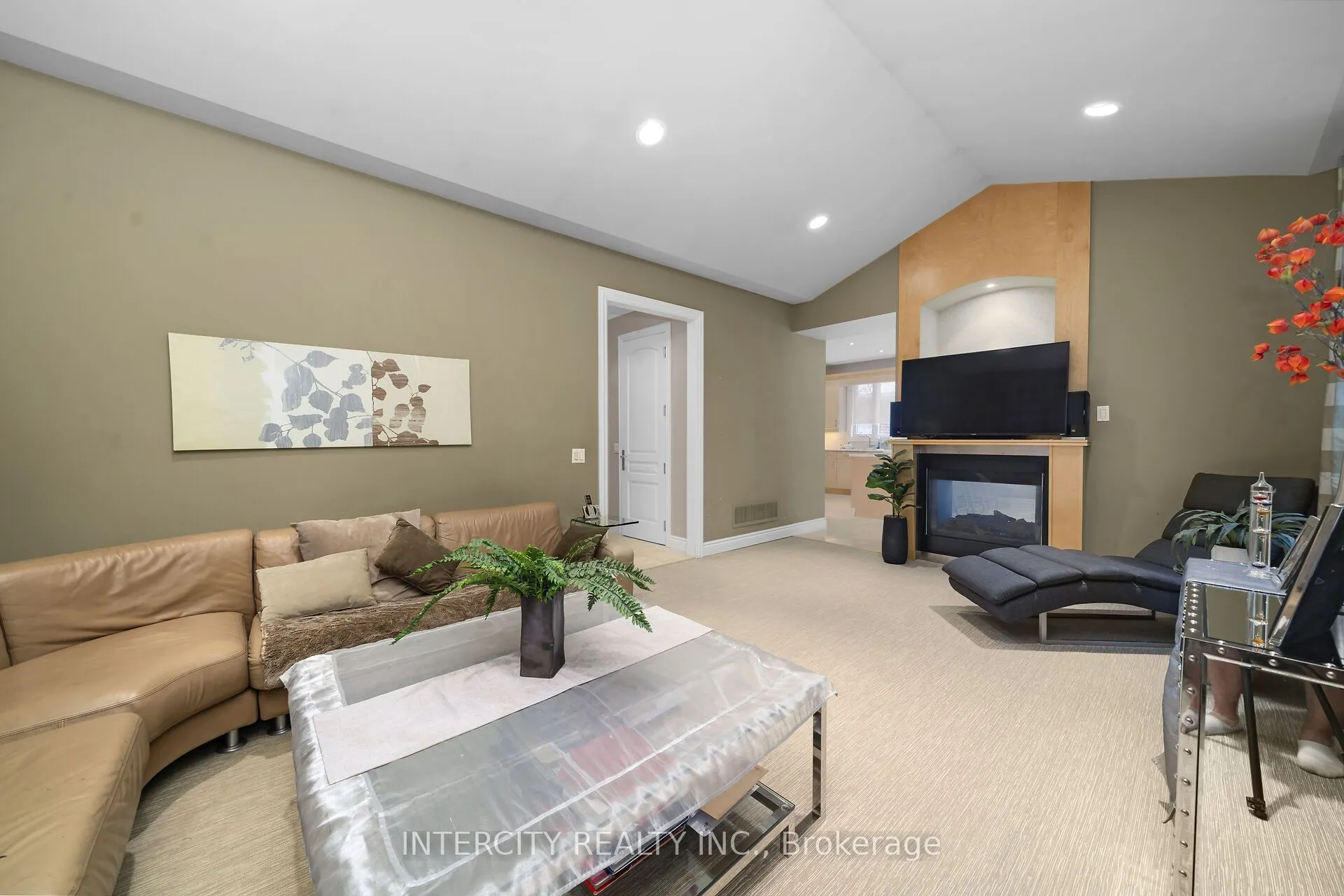 59 Kimber Crescent