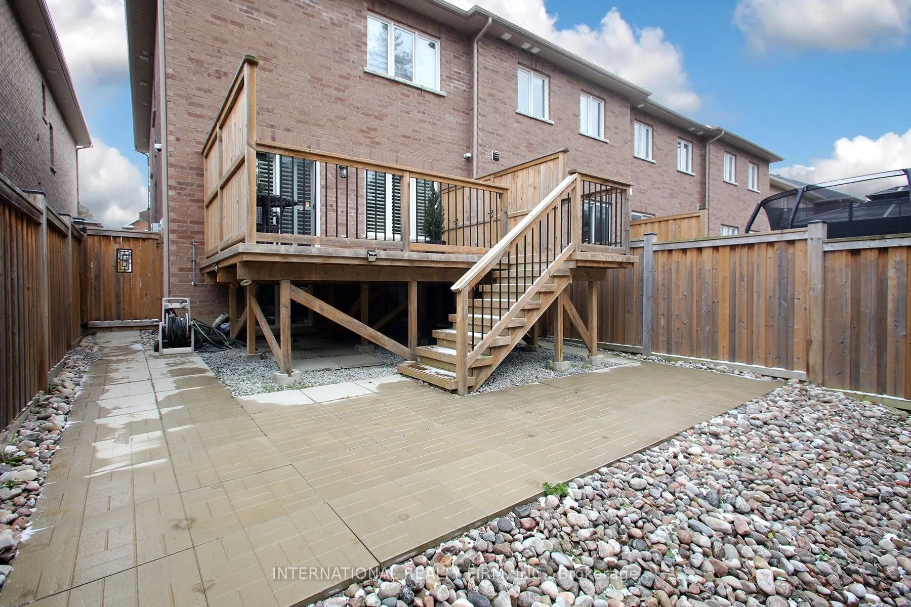 50 Prosser Crescent