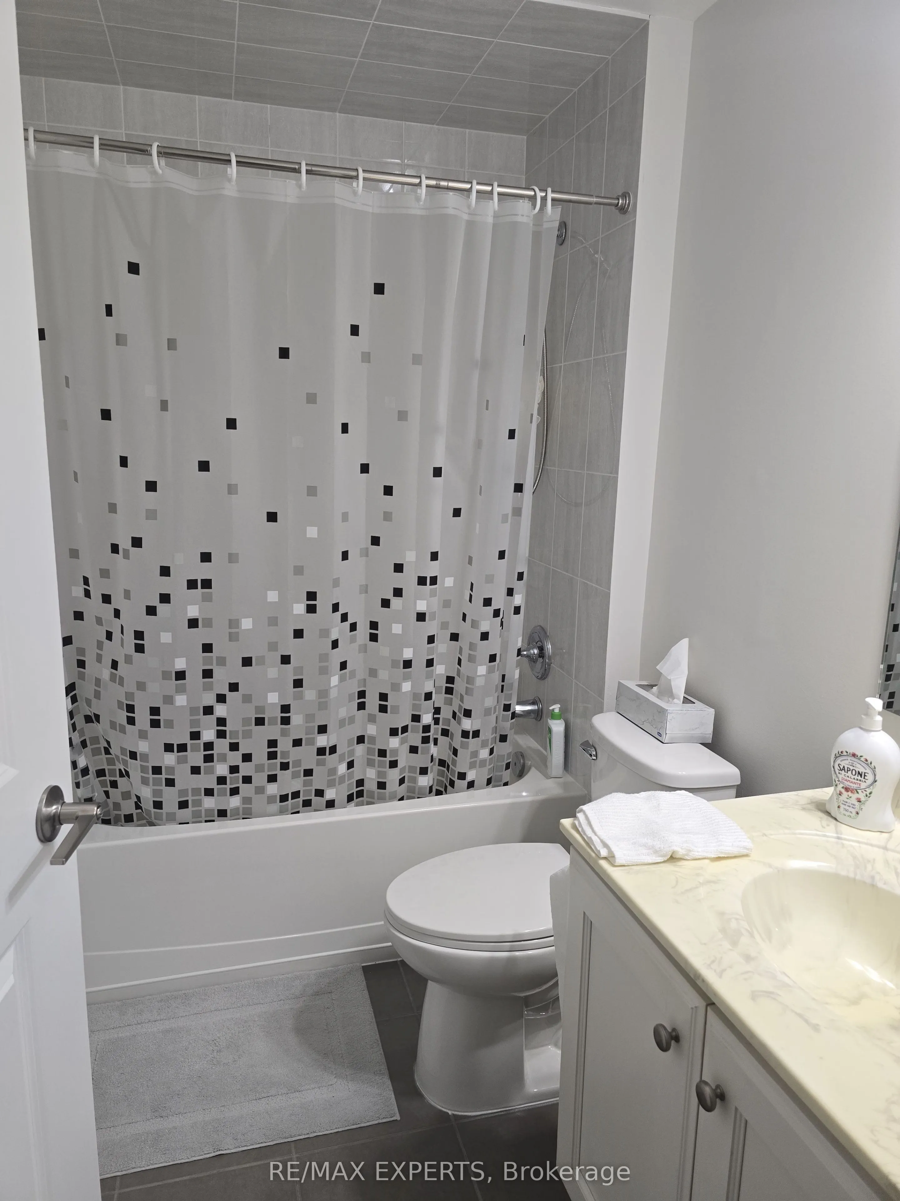 281 Woodbridge Avenue #207
