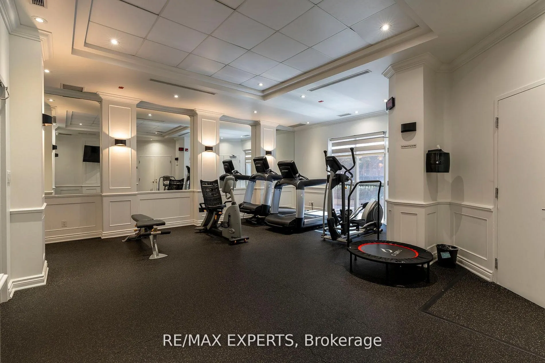 281 Woodbridge Avenue #207