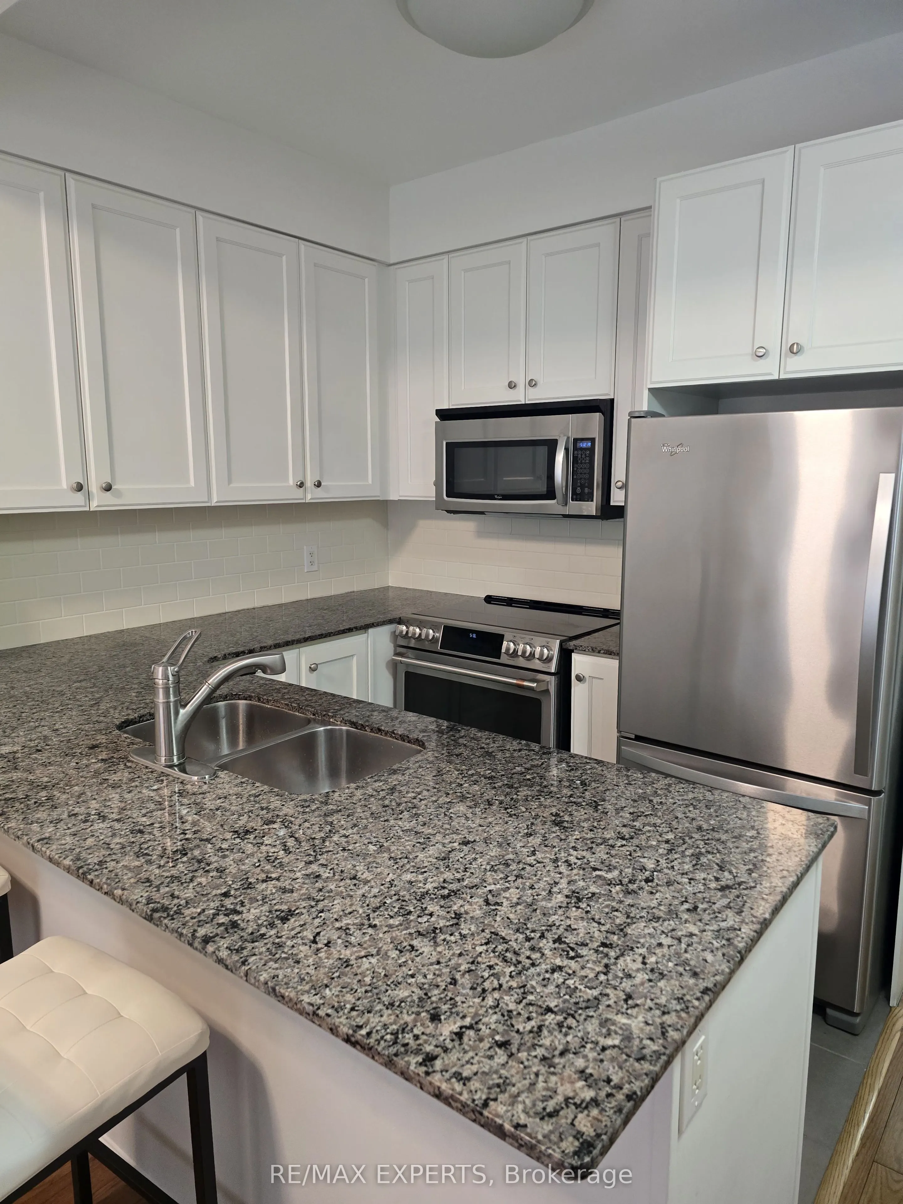 281 Woodbridge Avenue #207