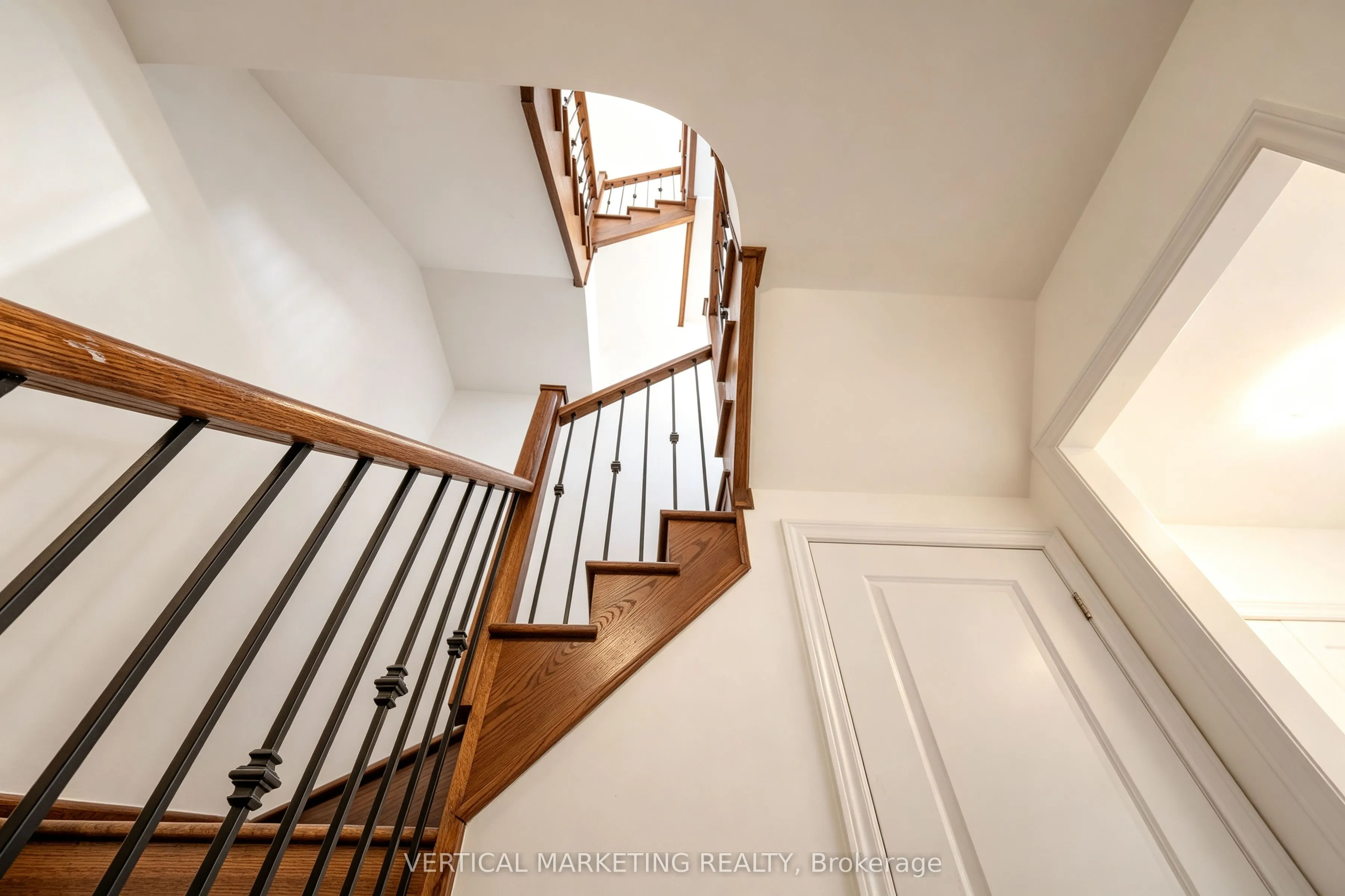 587 Marc Santi Boulevard