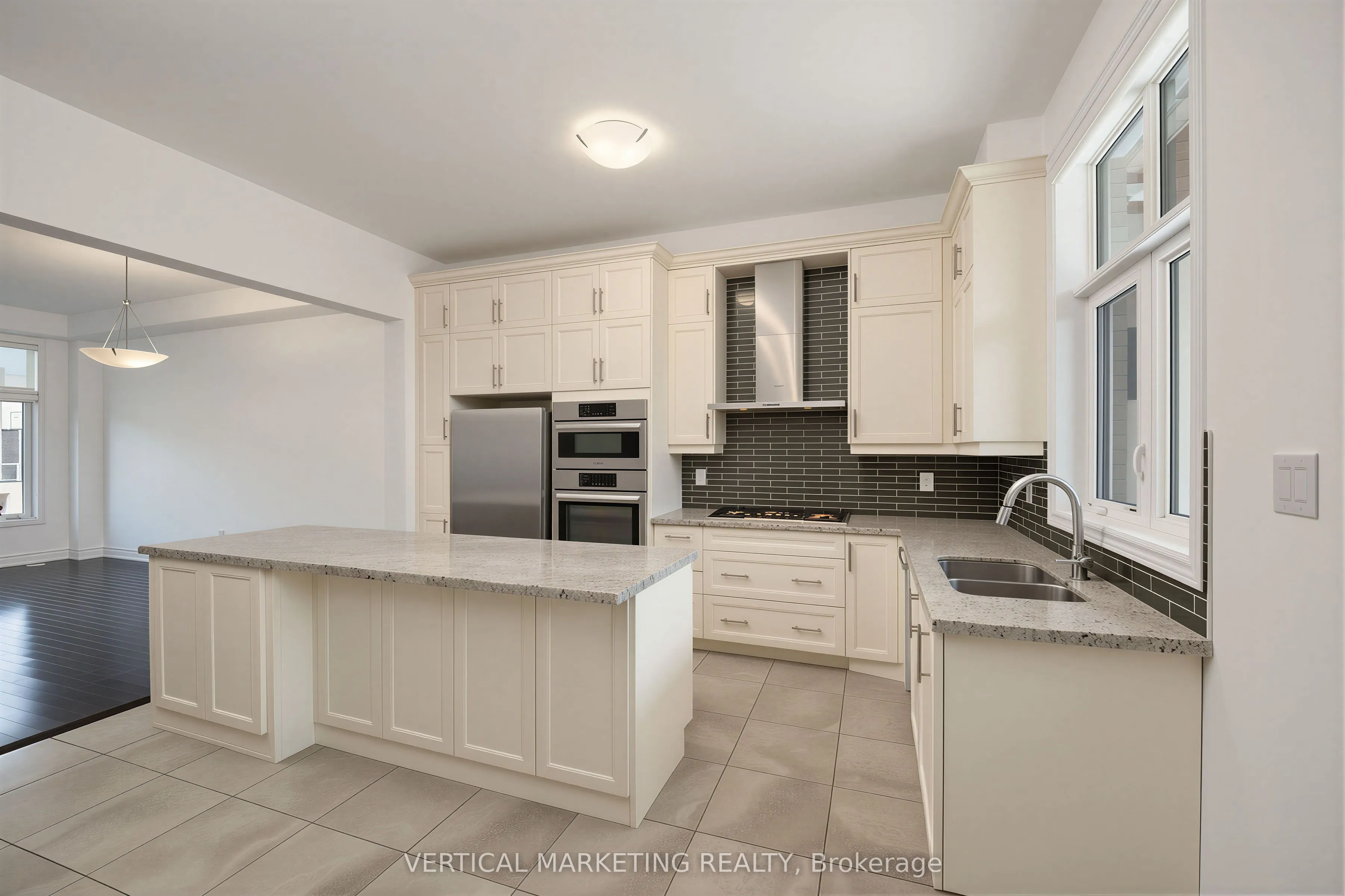 587 Marc Santi Boulevard