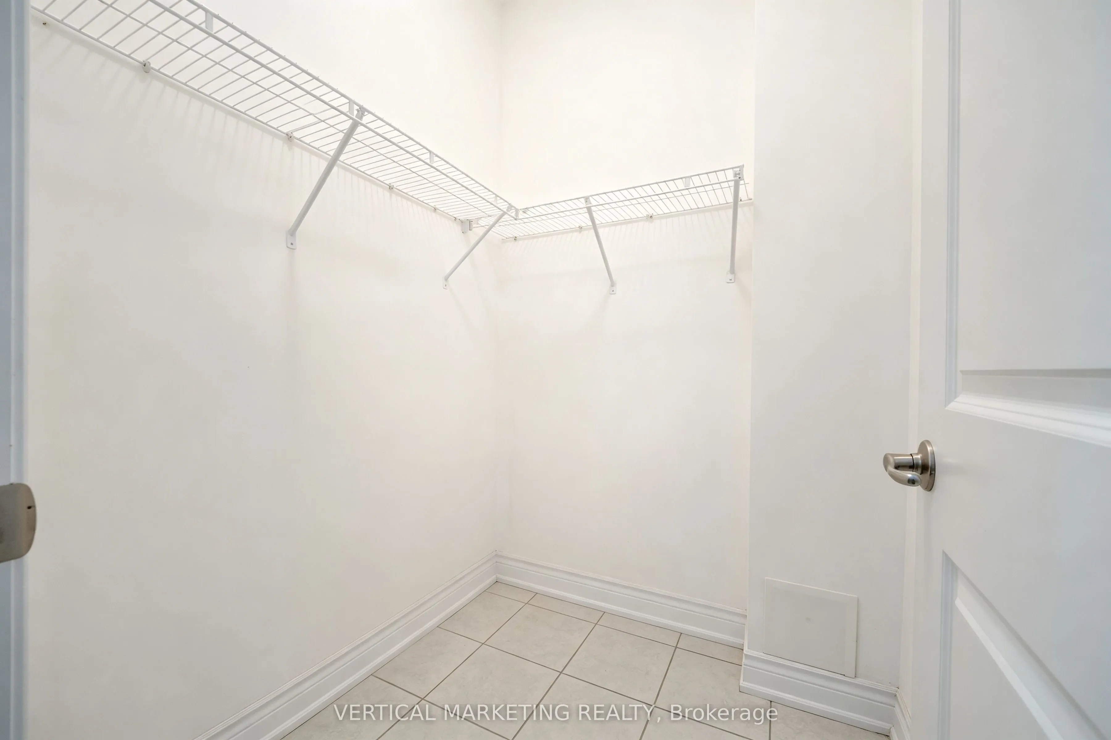 587 Marc Santi Boulevard
