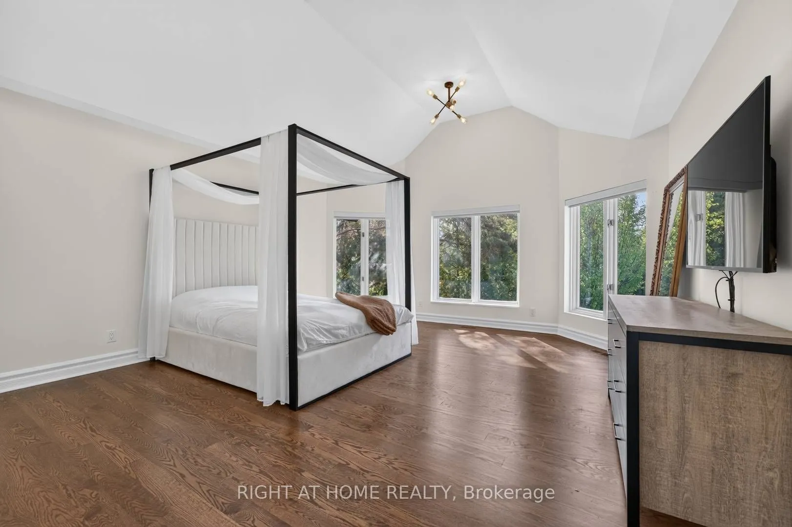23 Bryson Drive
