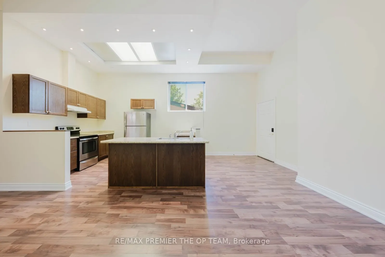 7930 Kipling Avenue #Main