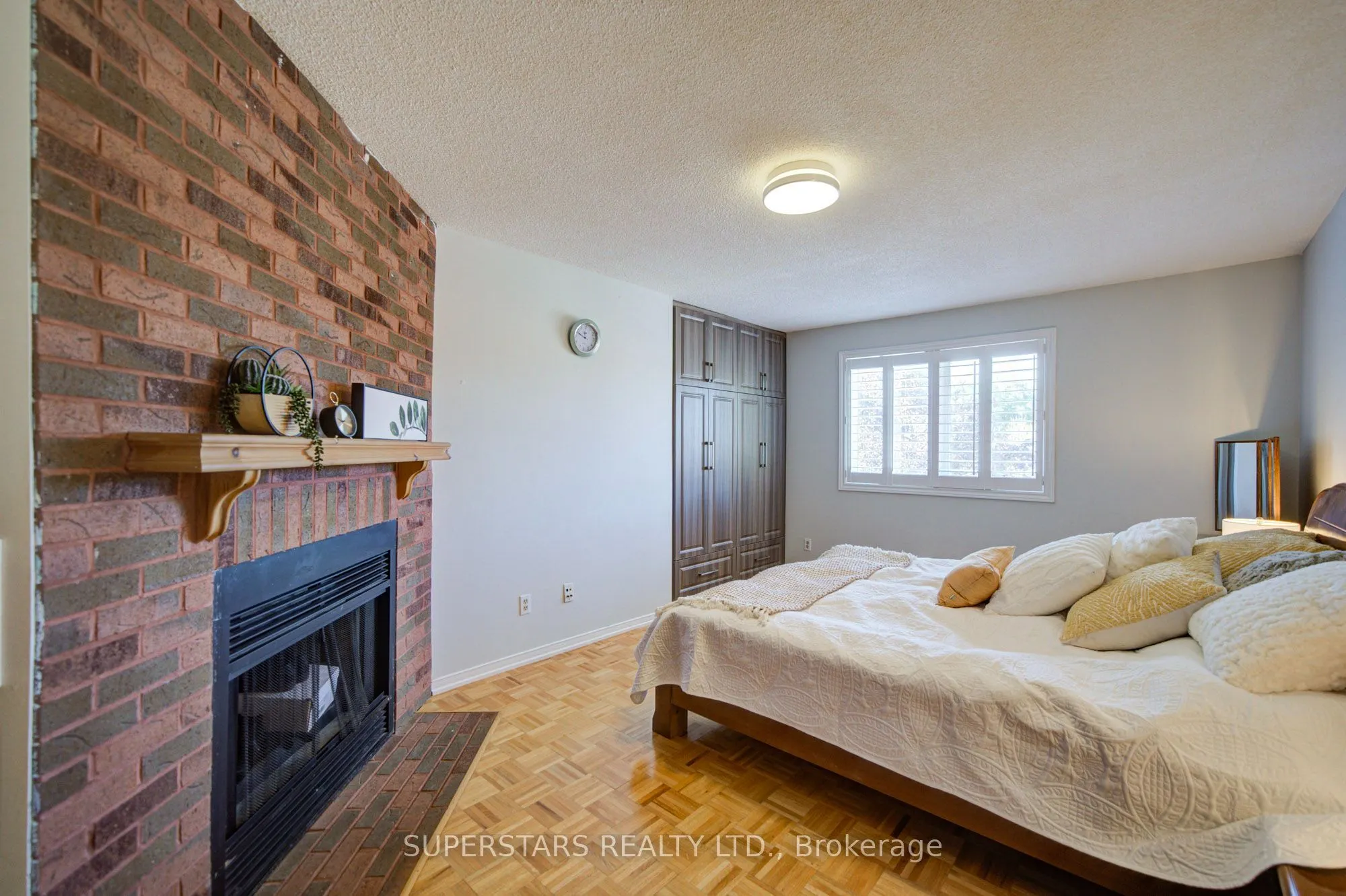 75 Marydale Avenue