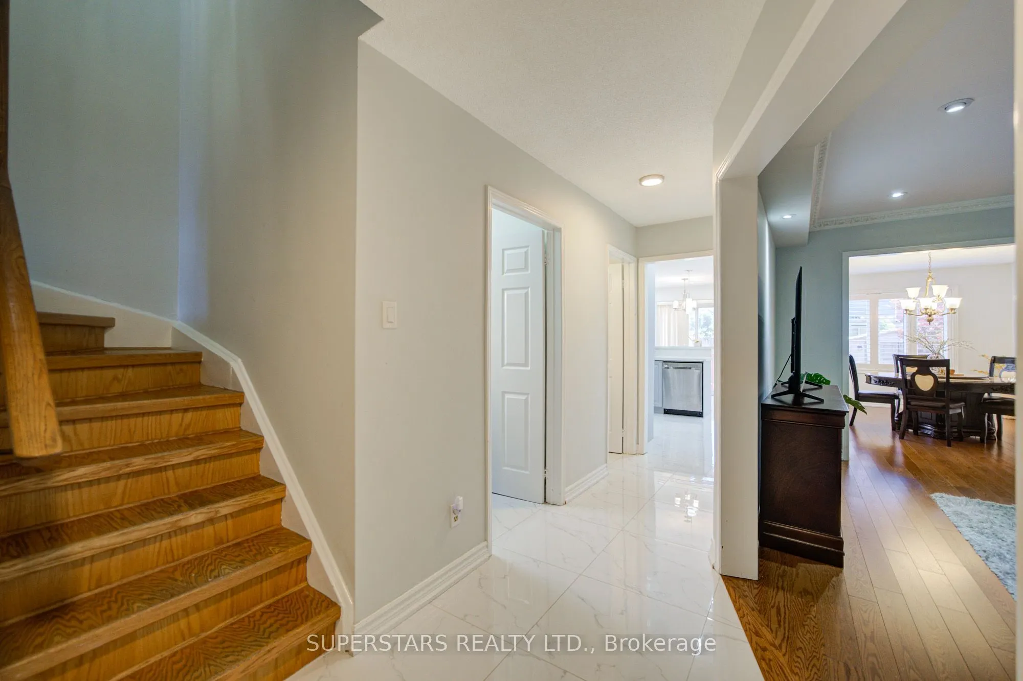 75 Marydale Avenue