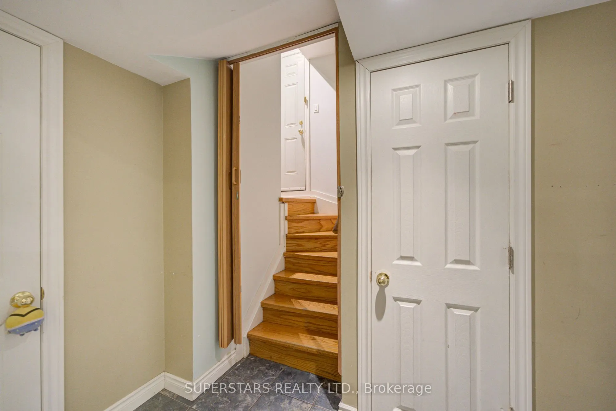 75 Marydale Avenue