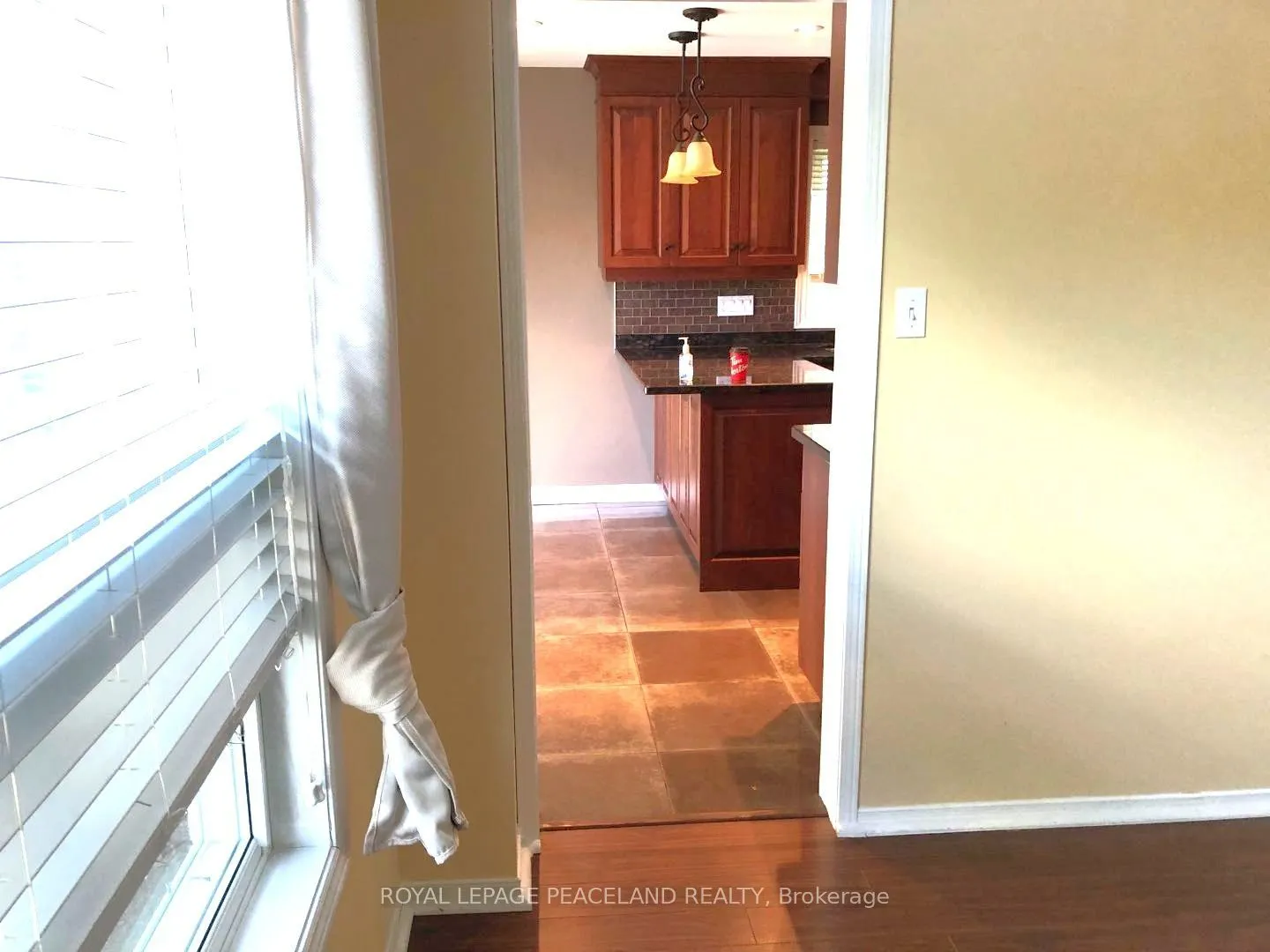 375 Pickering Crescent