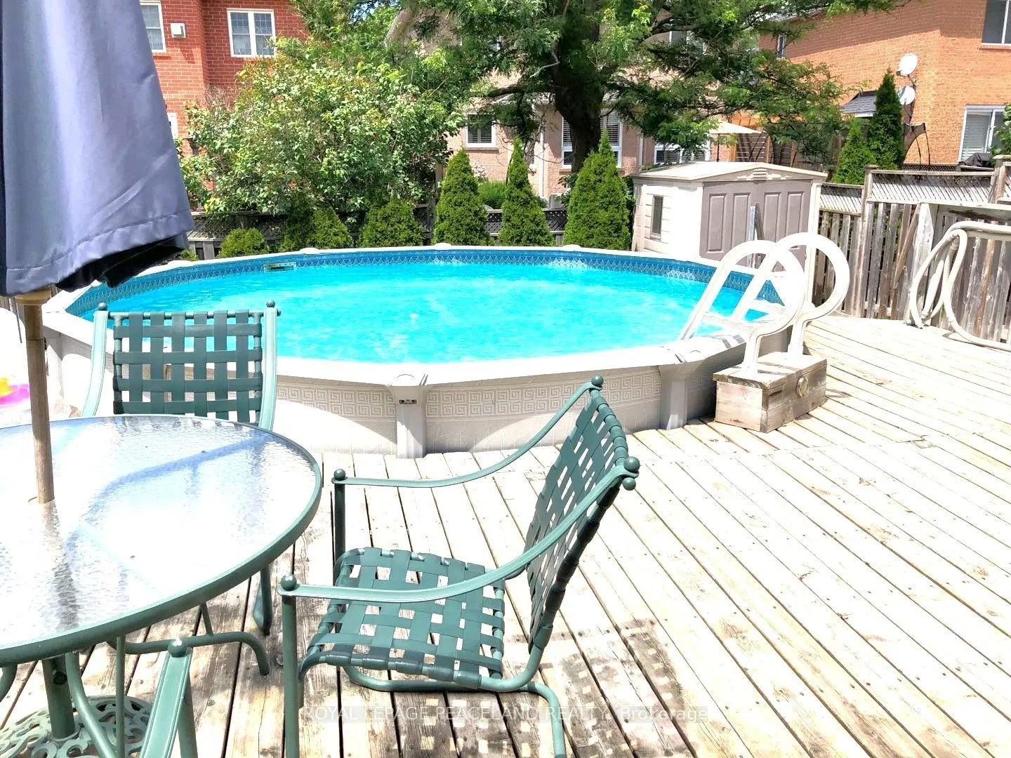 375 Pickering Crescent