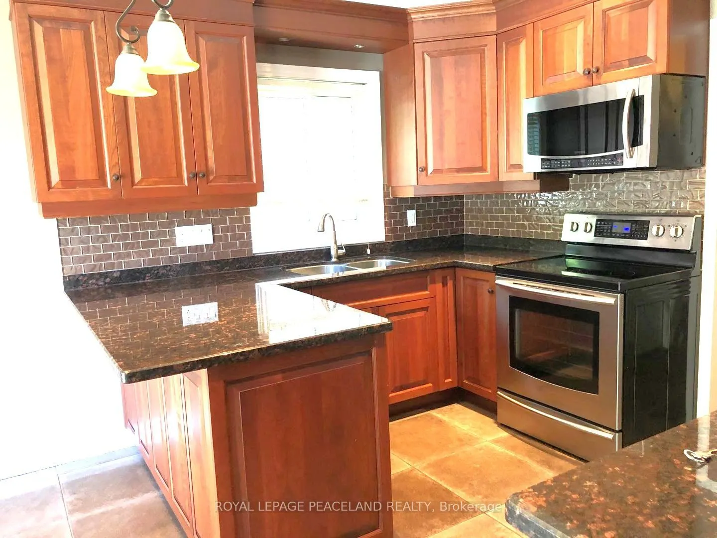 375 Pickering Crescent