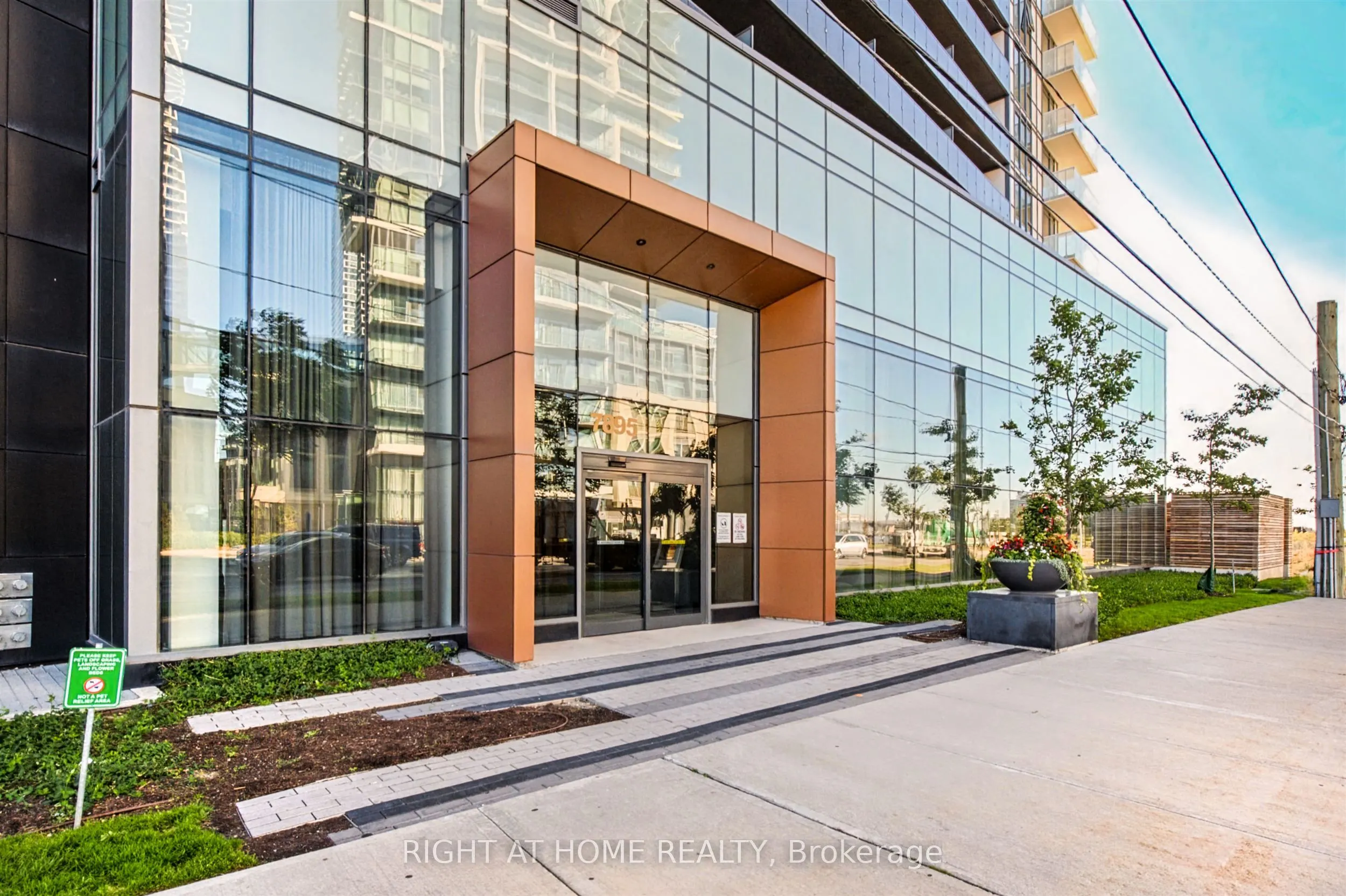 7895 Jane Street #2617
