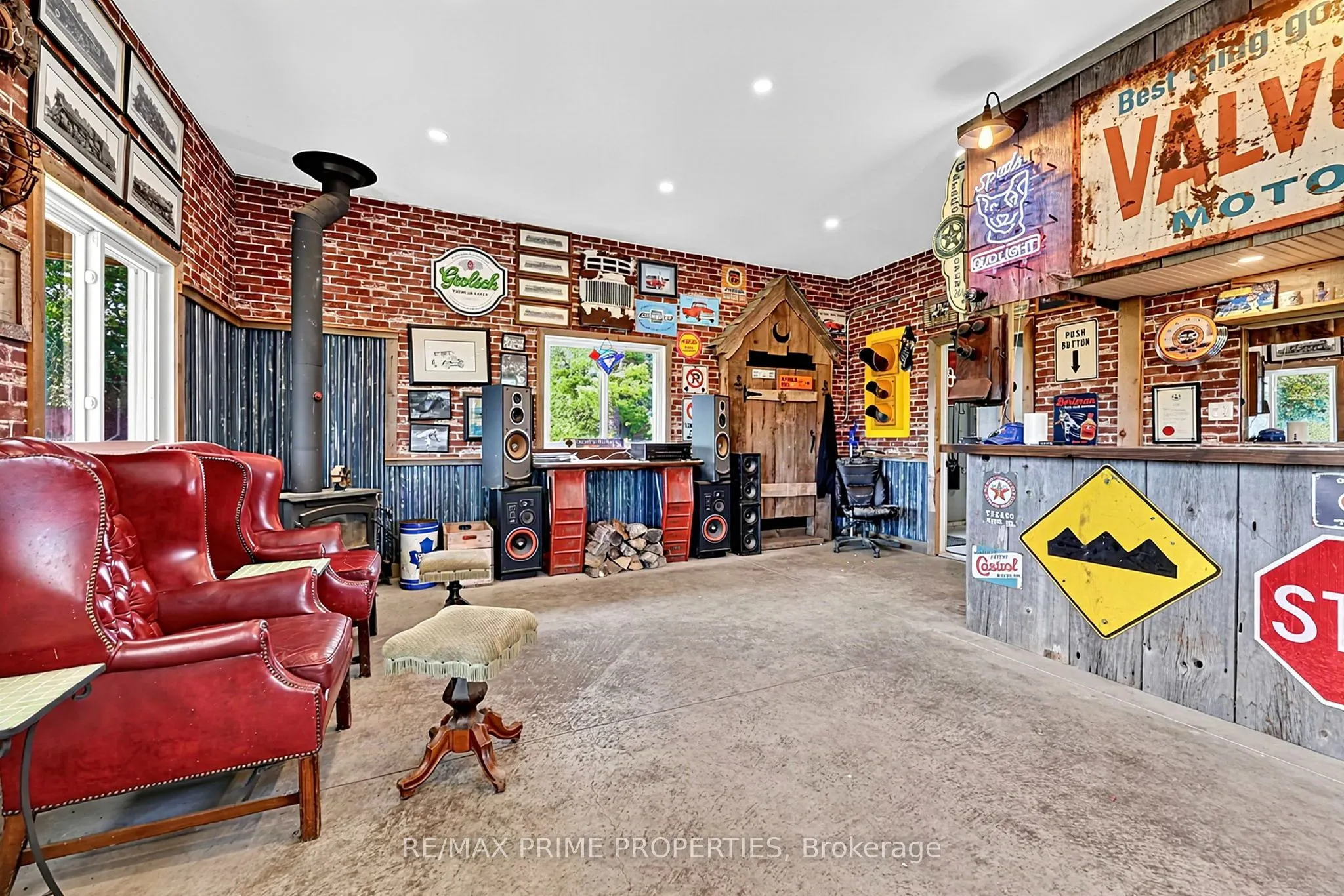 426 Zephyr Road