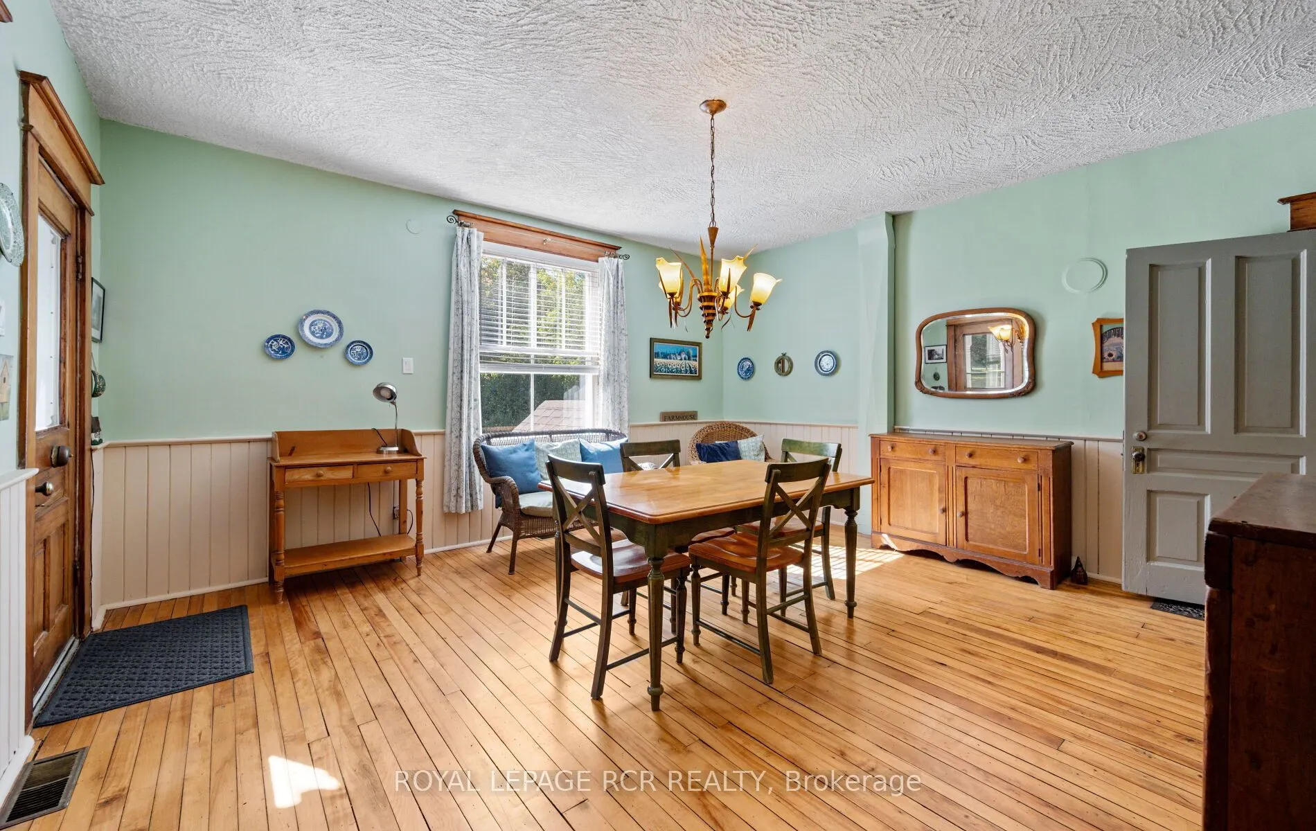 1438 Concession 3 Road
